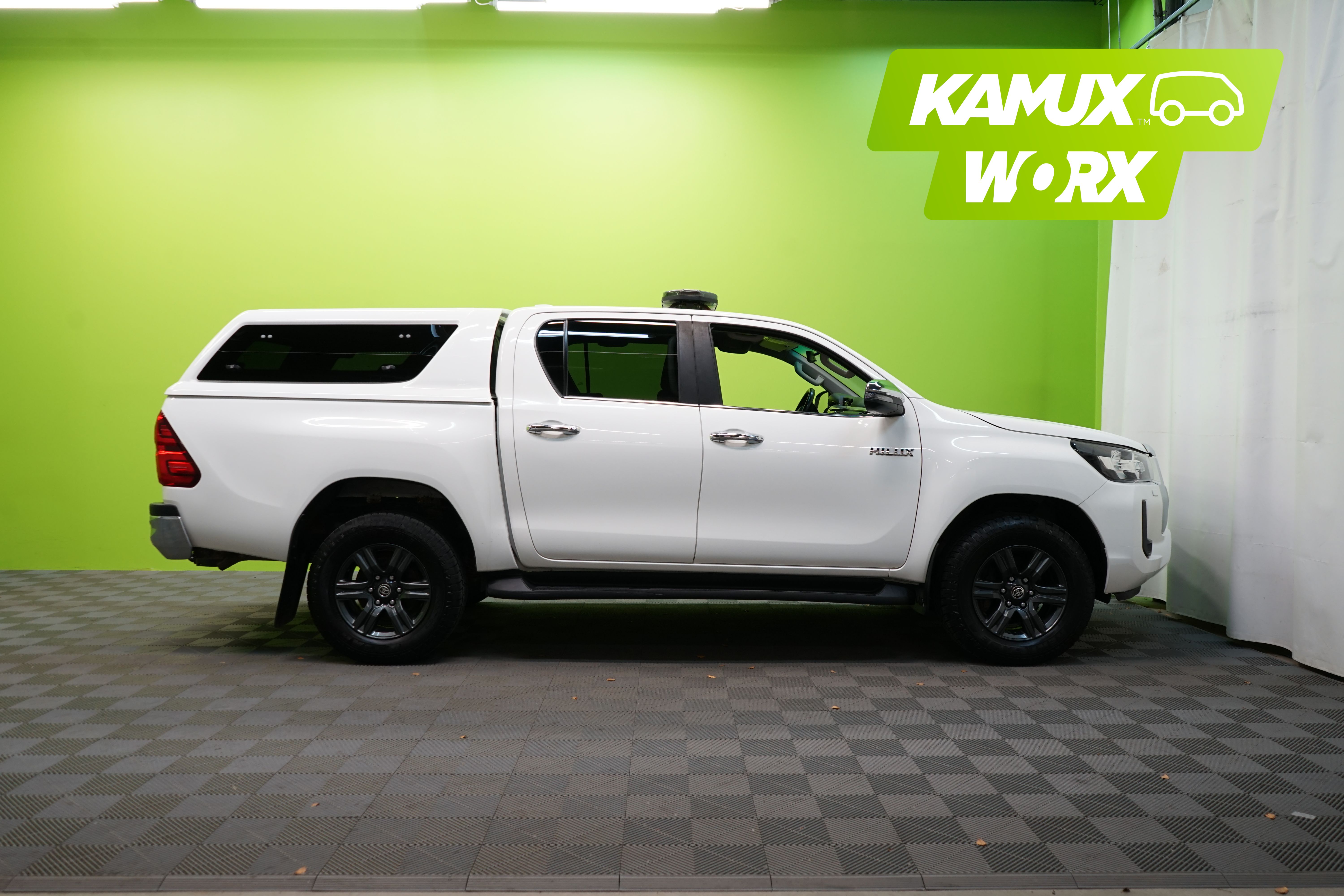 Toyota Hilux 2023, photo 2/27
