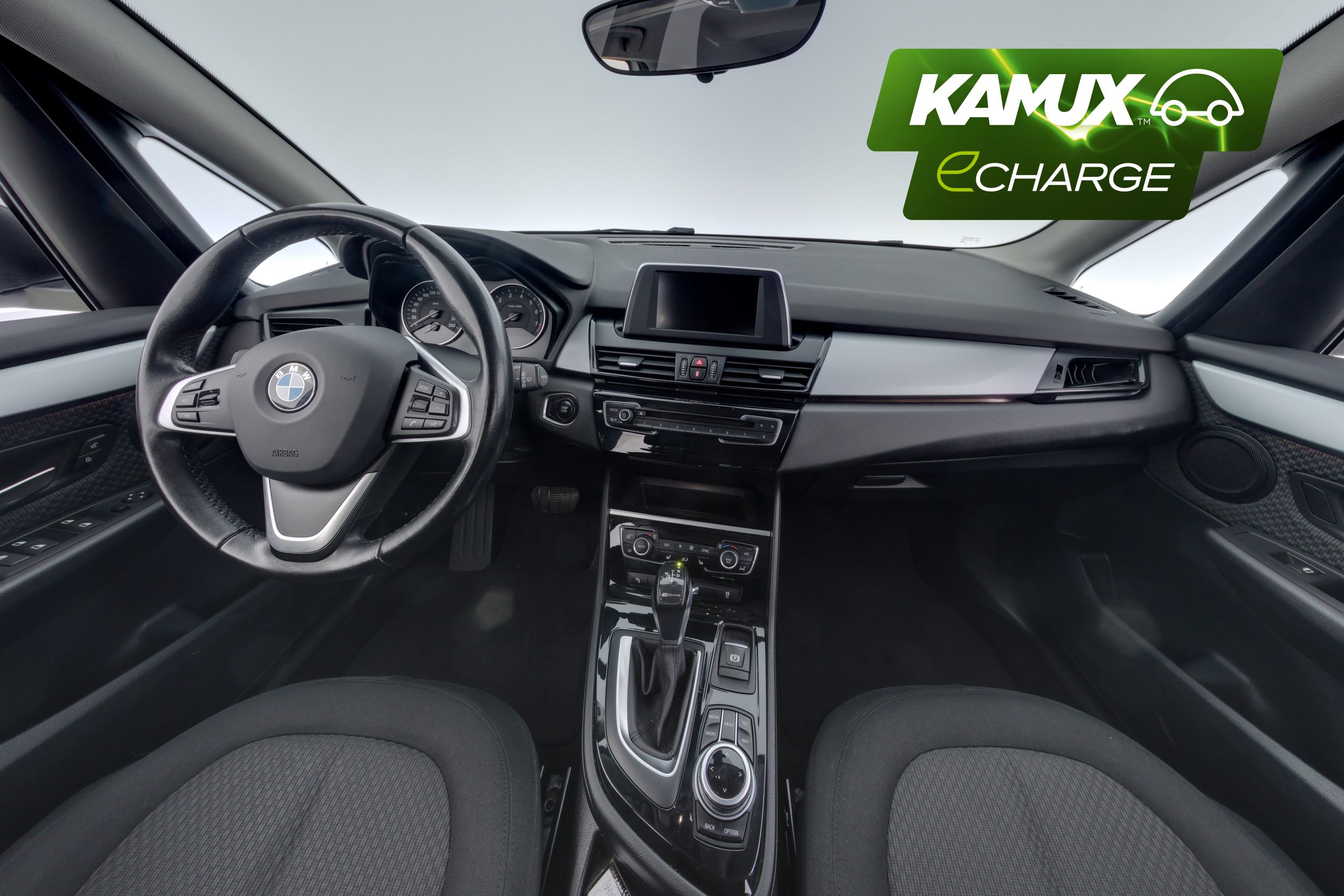 BMW 225 225xe Active Tourer 2016, photo 7/26