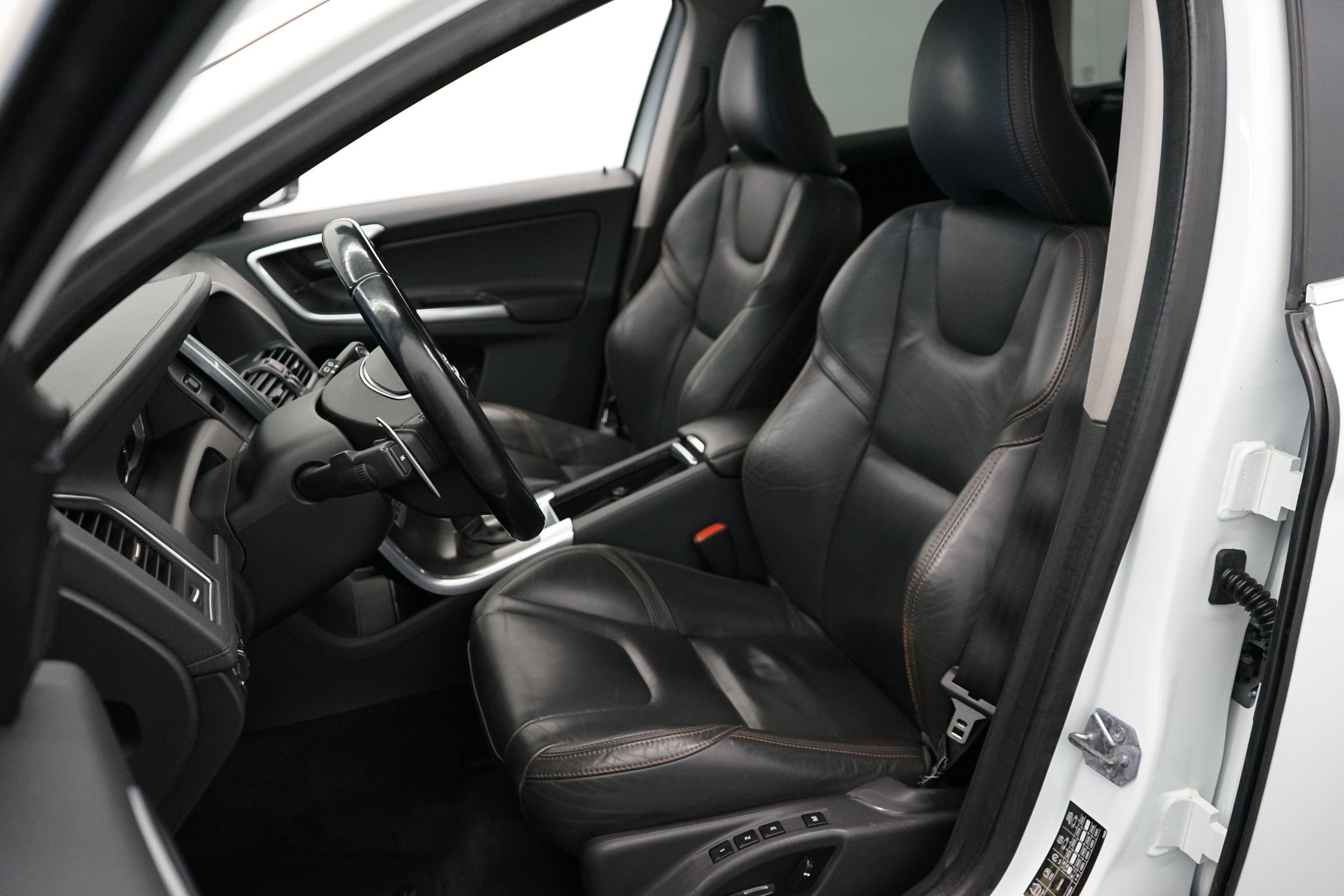 Volvo XC60 D5 AWD Business Summum aut 2014, kuva 5/21
