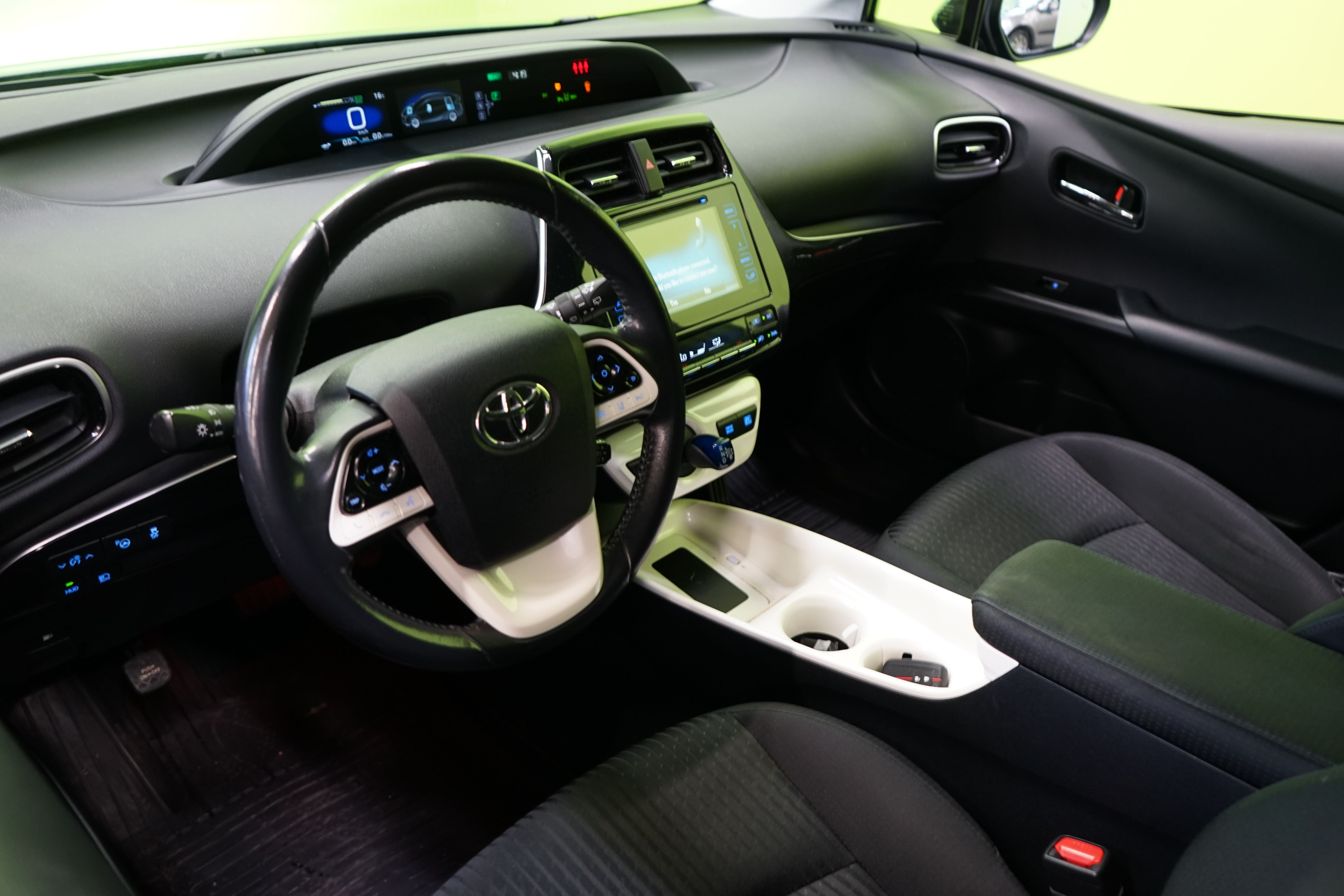 Toyota Prius Active 2016, kuva 6/23