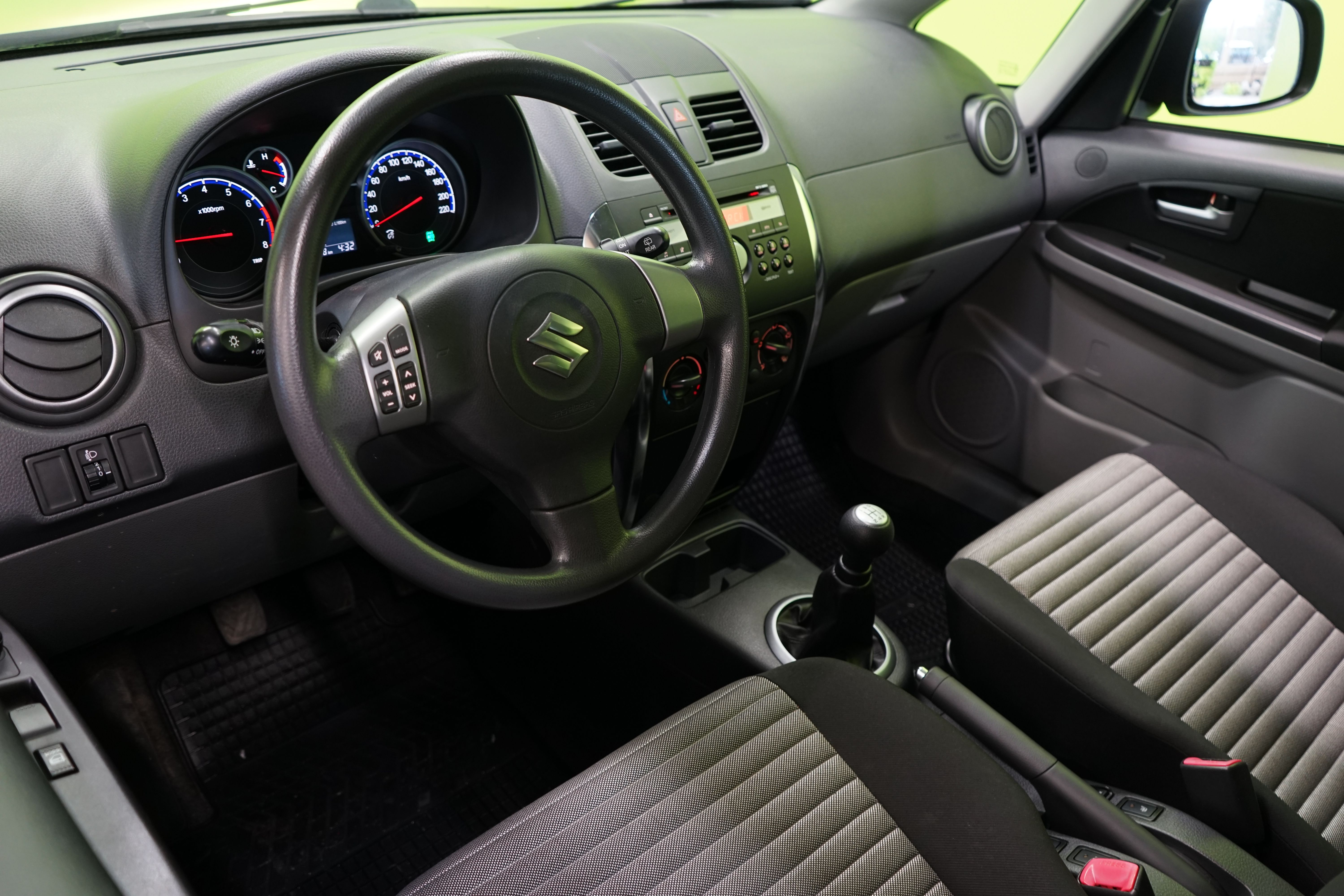 Suzuki SX4 2011, kuva 6/20