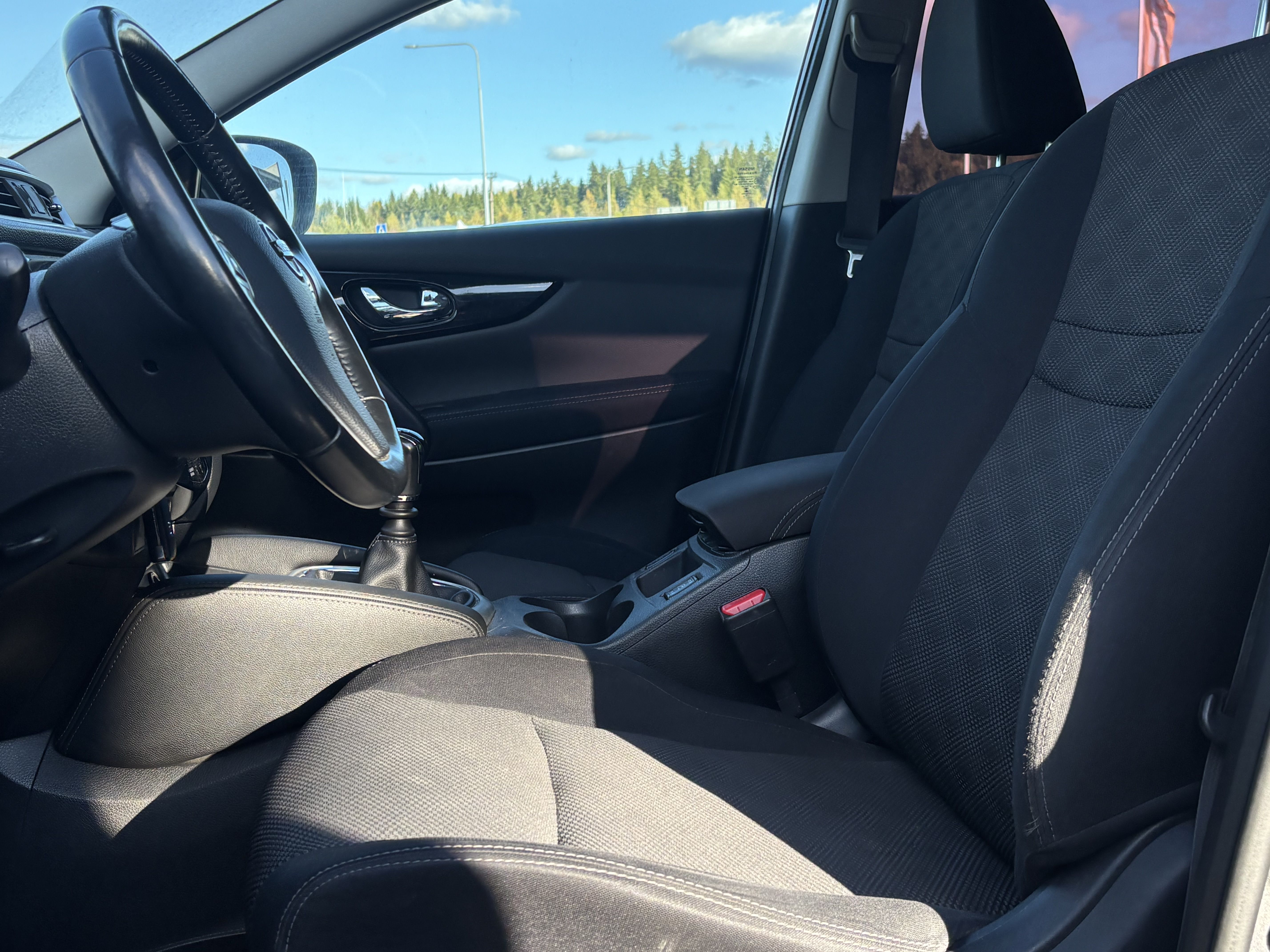 Nissan Qashqai 2015, kuva 3/5