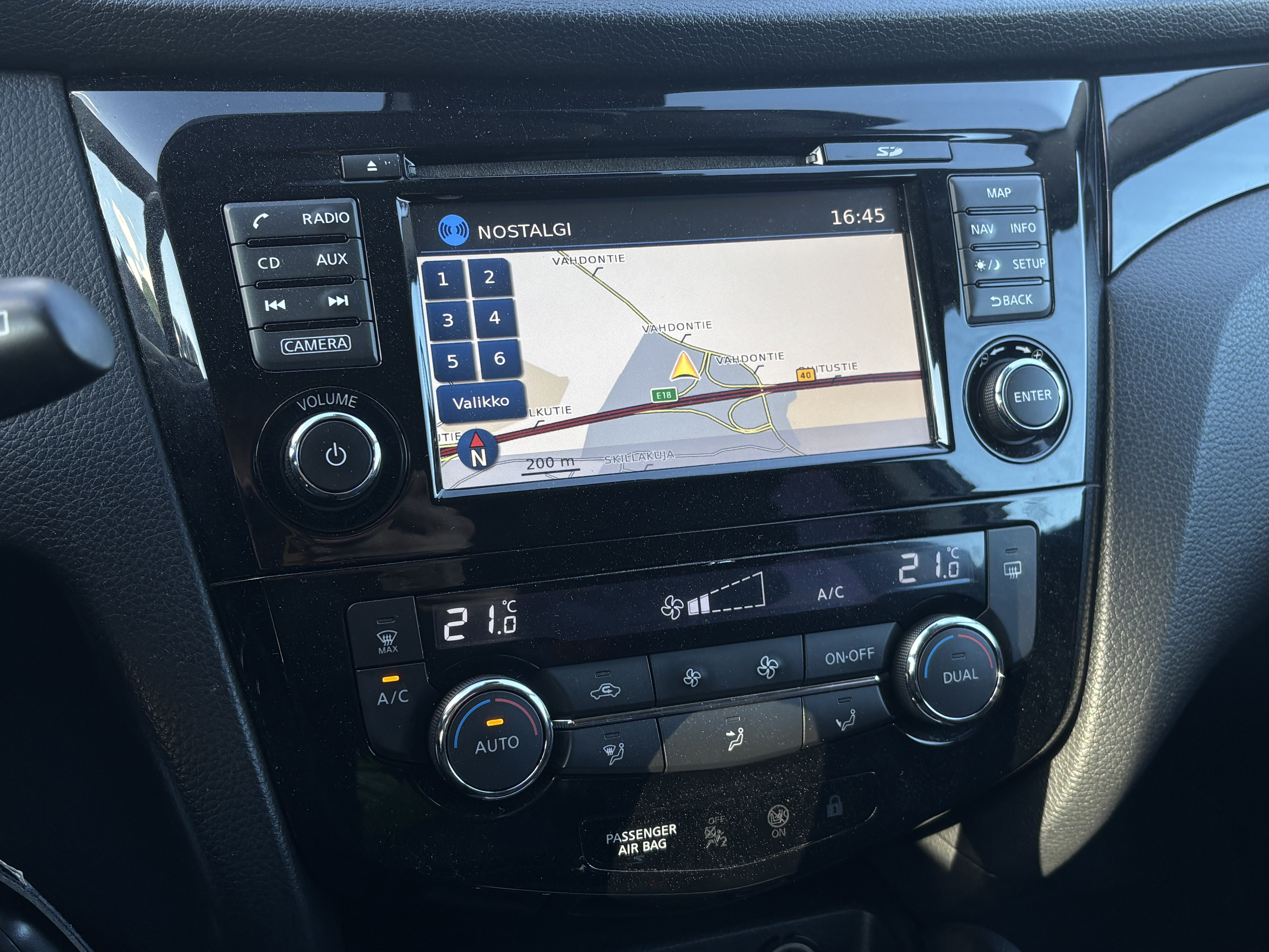 Nissan Qashqai 2015, kuva 4/5