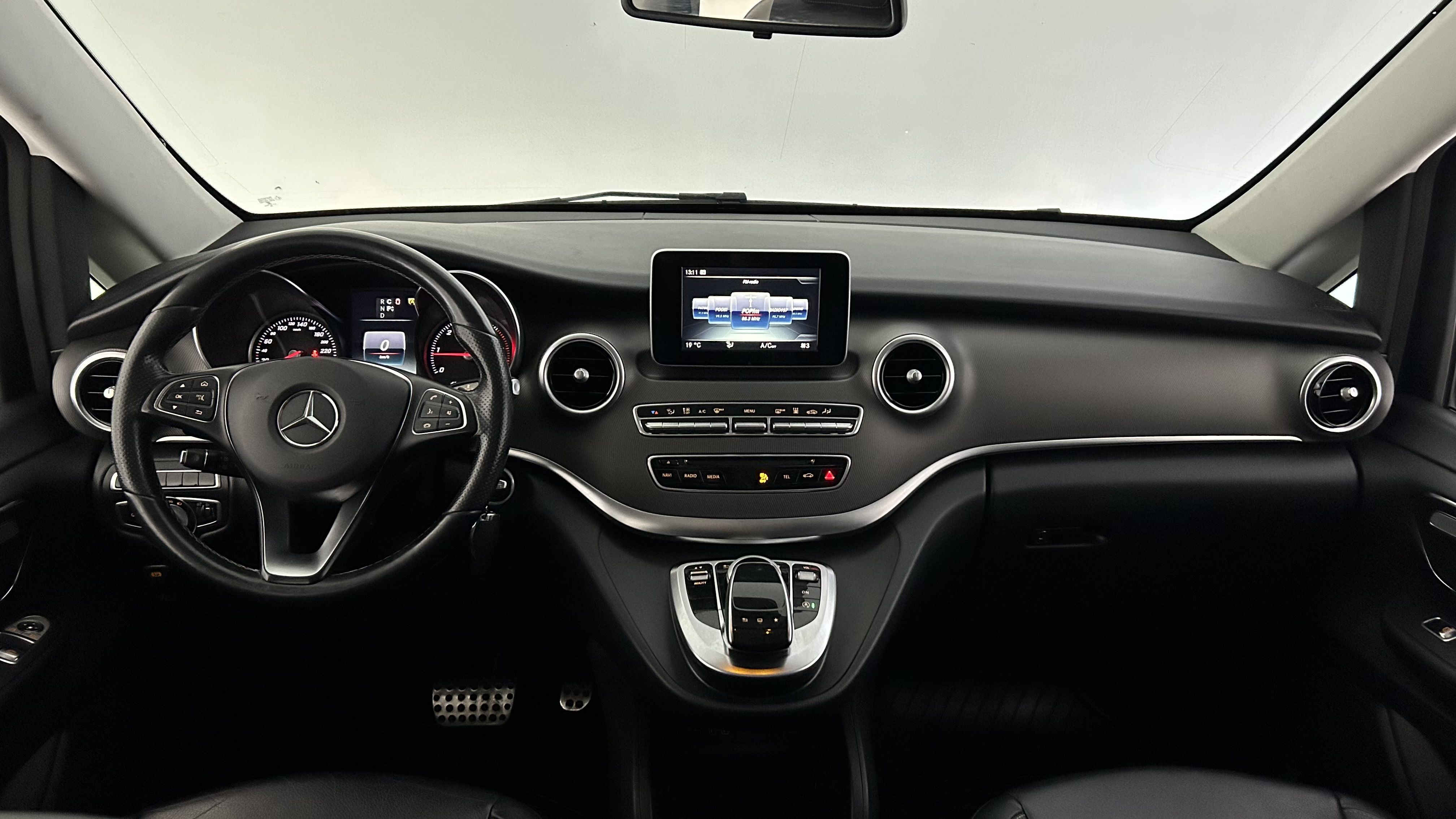 Mercedes-Benz V 2016, photo 7/23