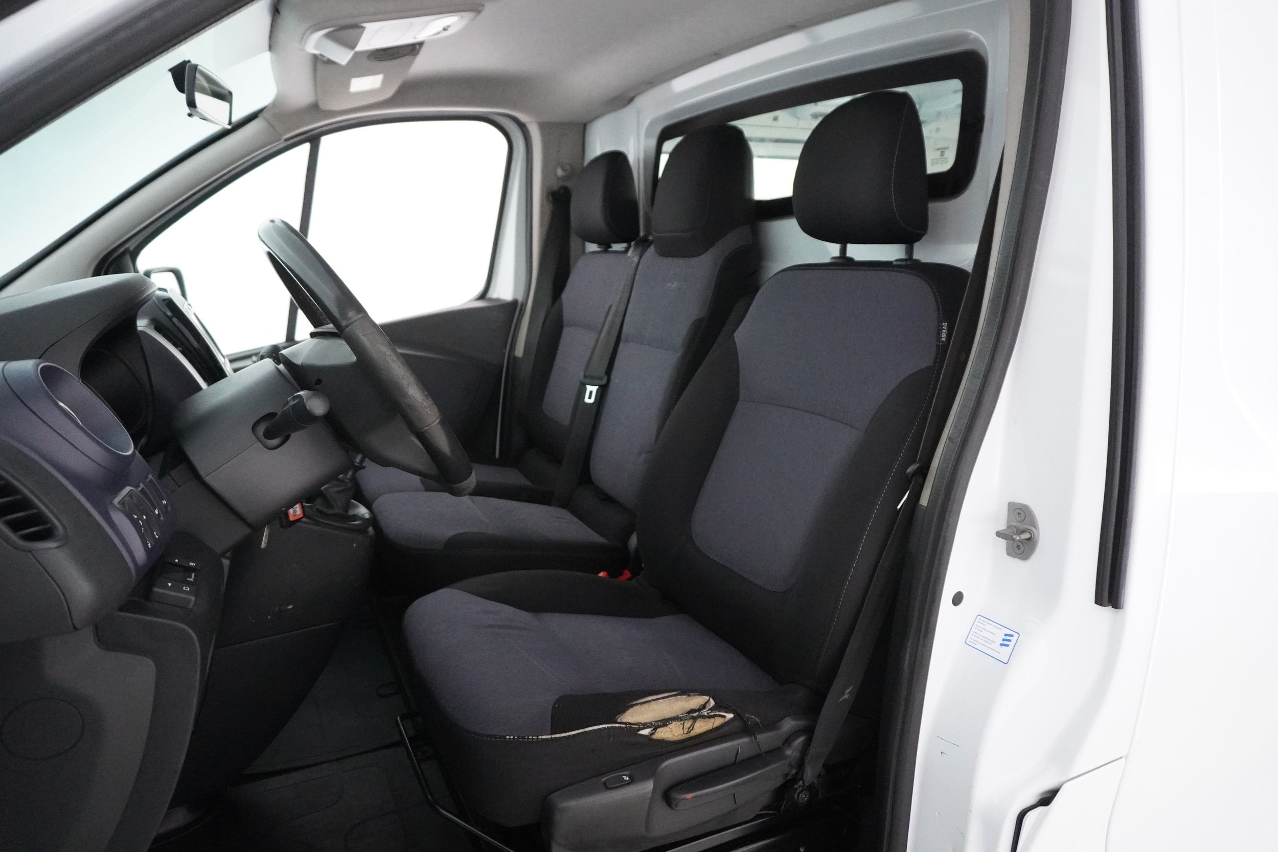 Opel Vivaro 2016, kuva 7/21