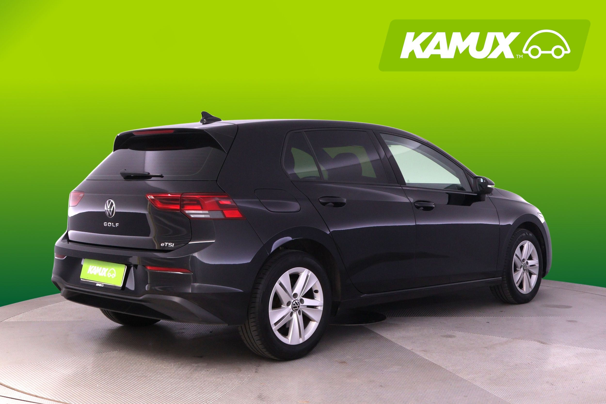 Volkswagen Golf 2023, photo 2/25