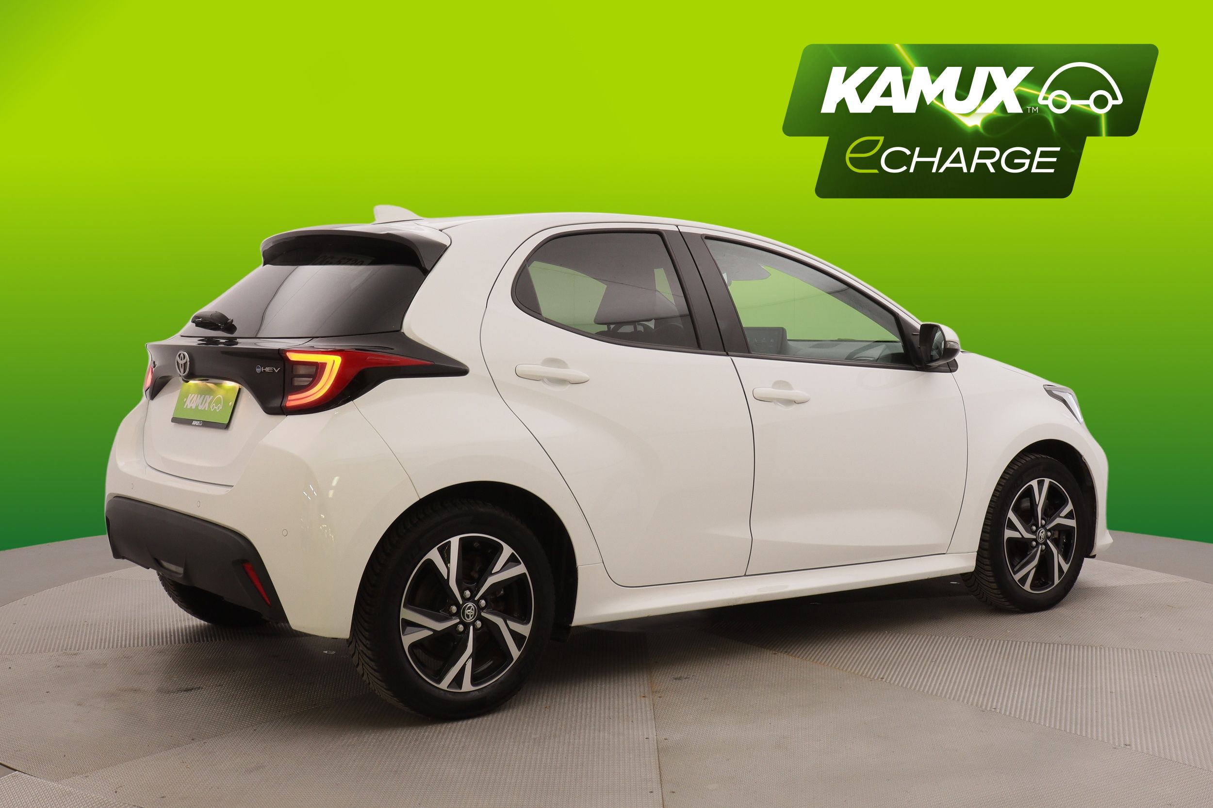 Toyota Yaris 1,5 Hybrid Style 2024, kuva 2/24