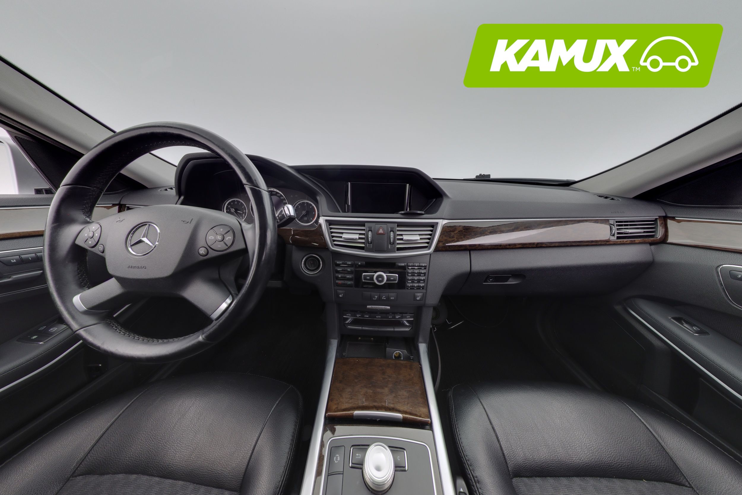 Mercedes-Benz E 2011, photo 7/34