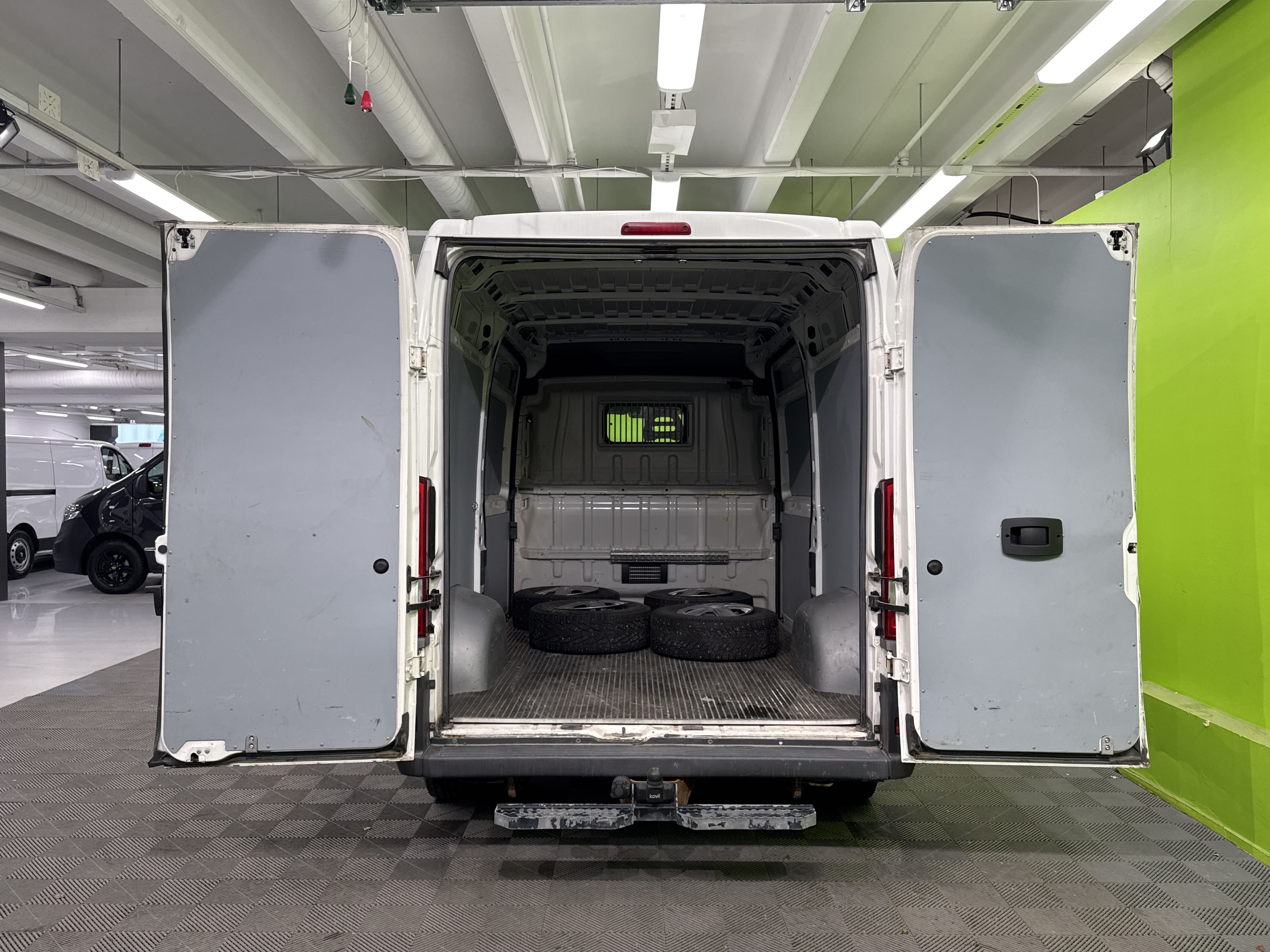 Peugeot Boxer 335 L2H2 BlueHDi 163 S&S 2017, photo 7/7