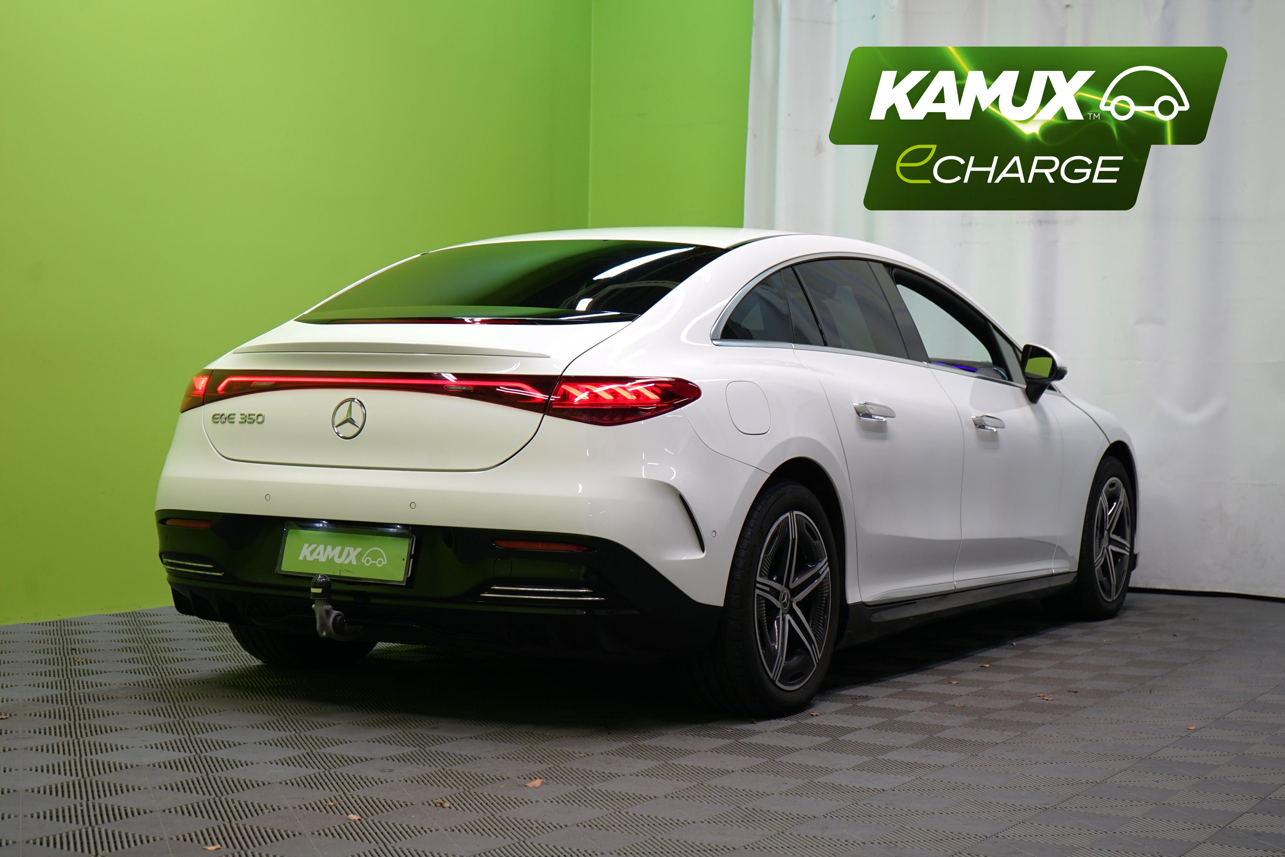 Mercedes-Benz EQE 350 AMG Line 2023, photo 3/36