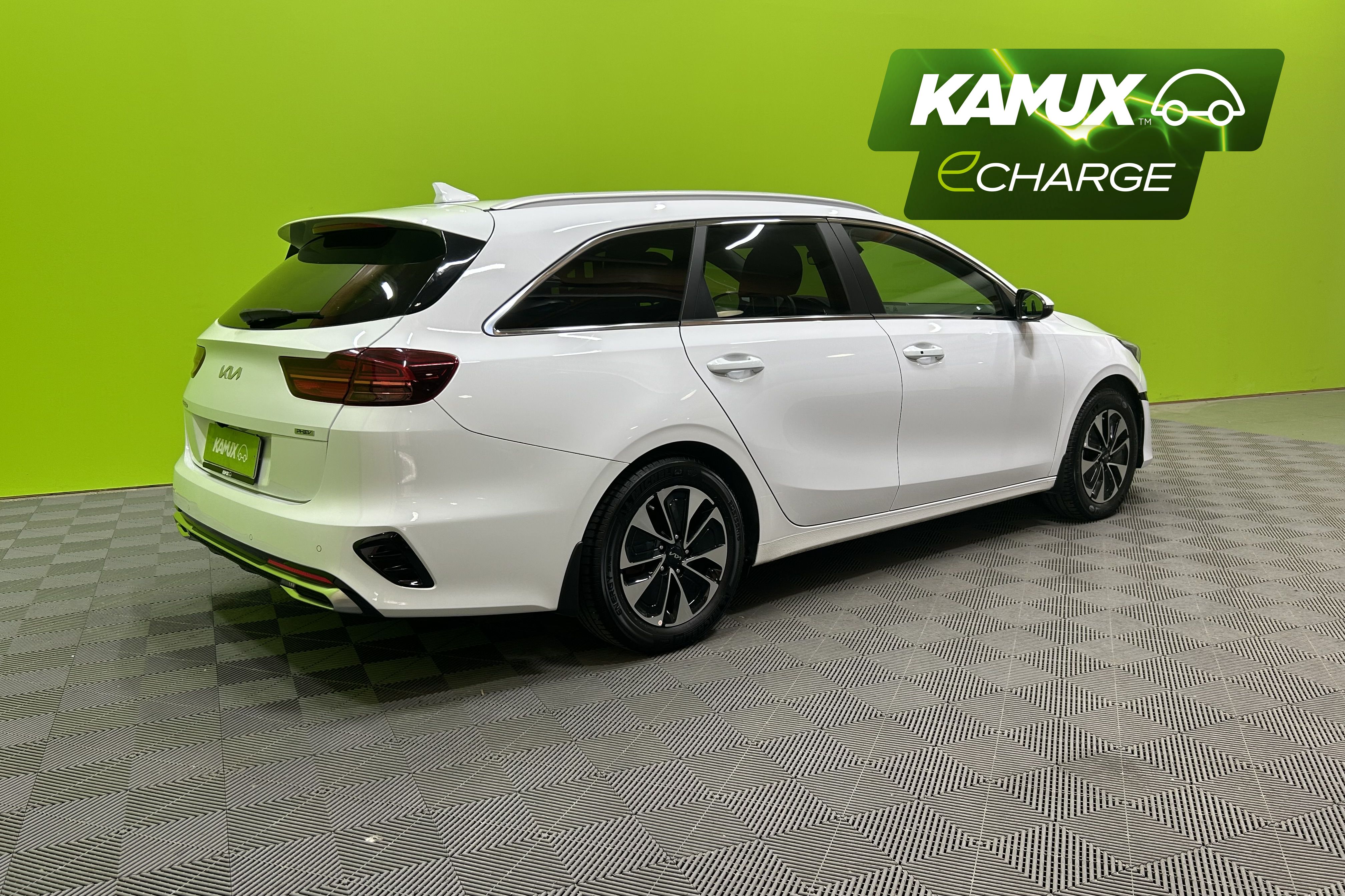 Kia Ceed 1.6 Plug-in 2023, photo 3/21