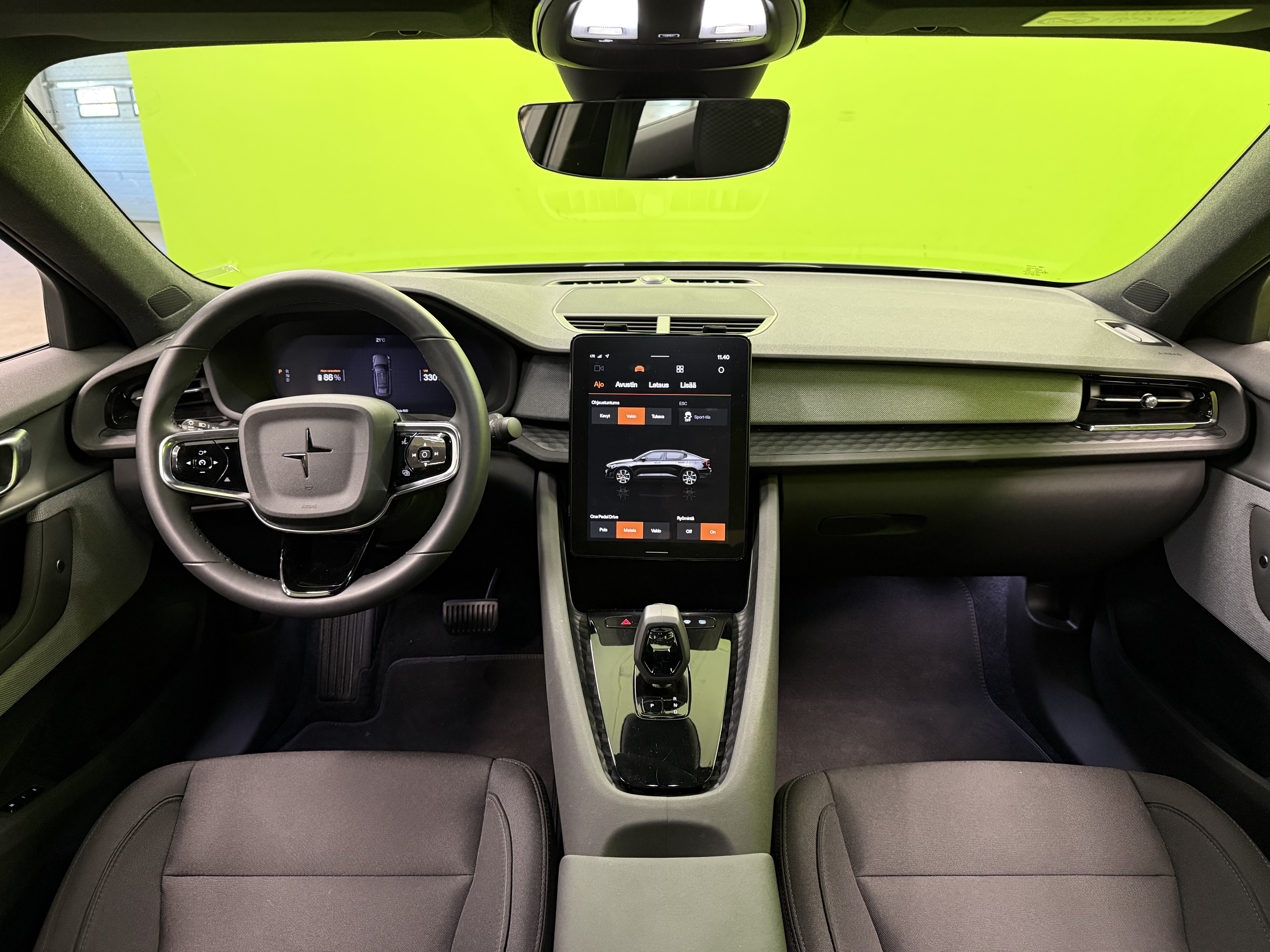Polestar 2 2023, photo 6/22