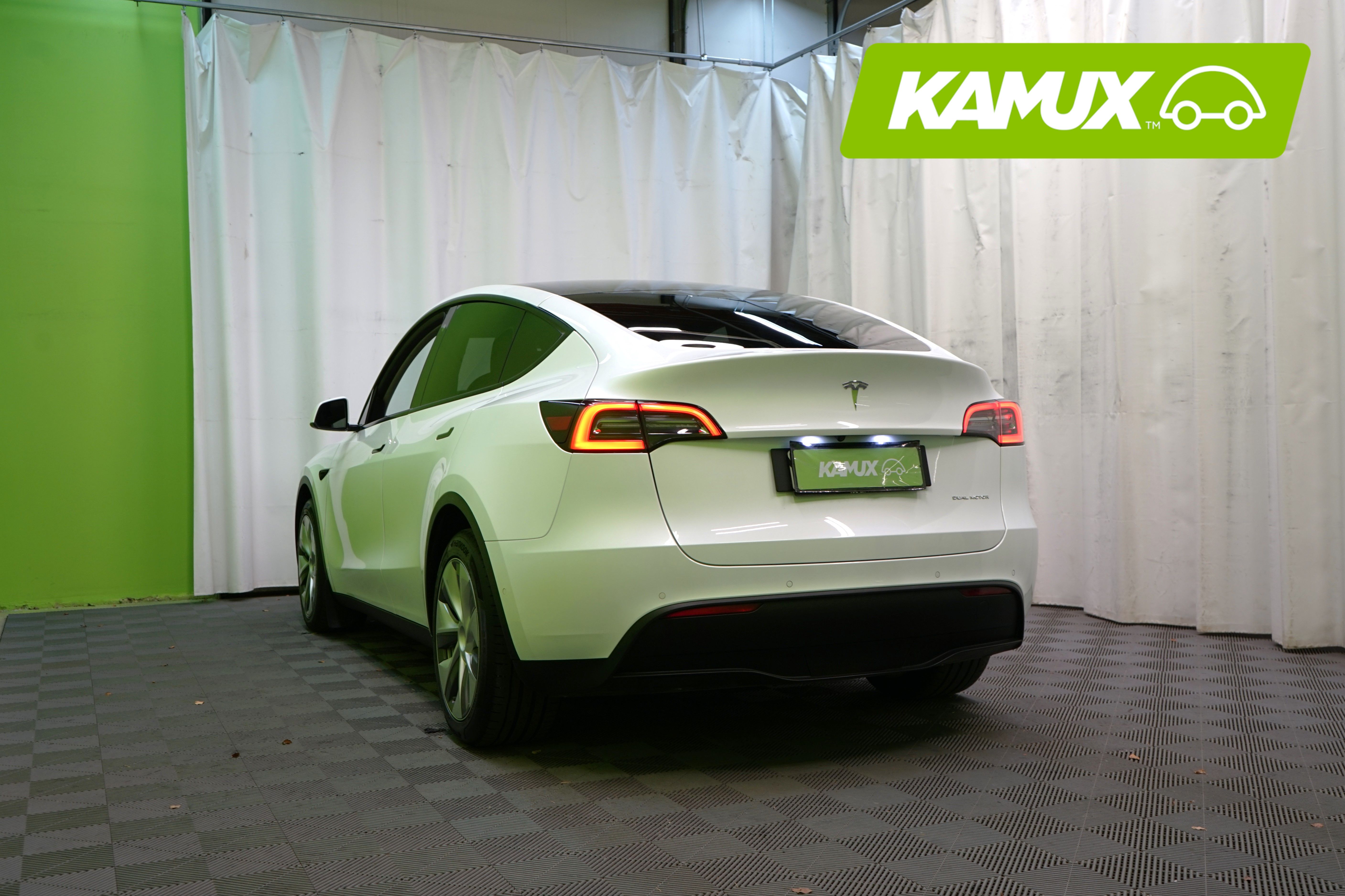 Tesla Model Y Long Range 2022, kuva 4/28