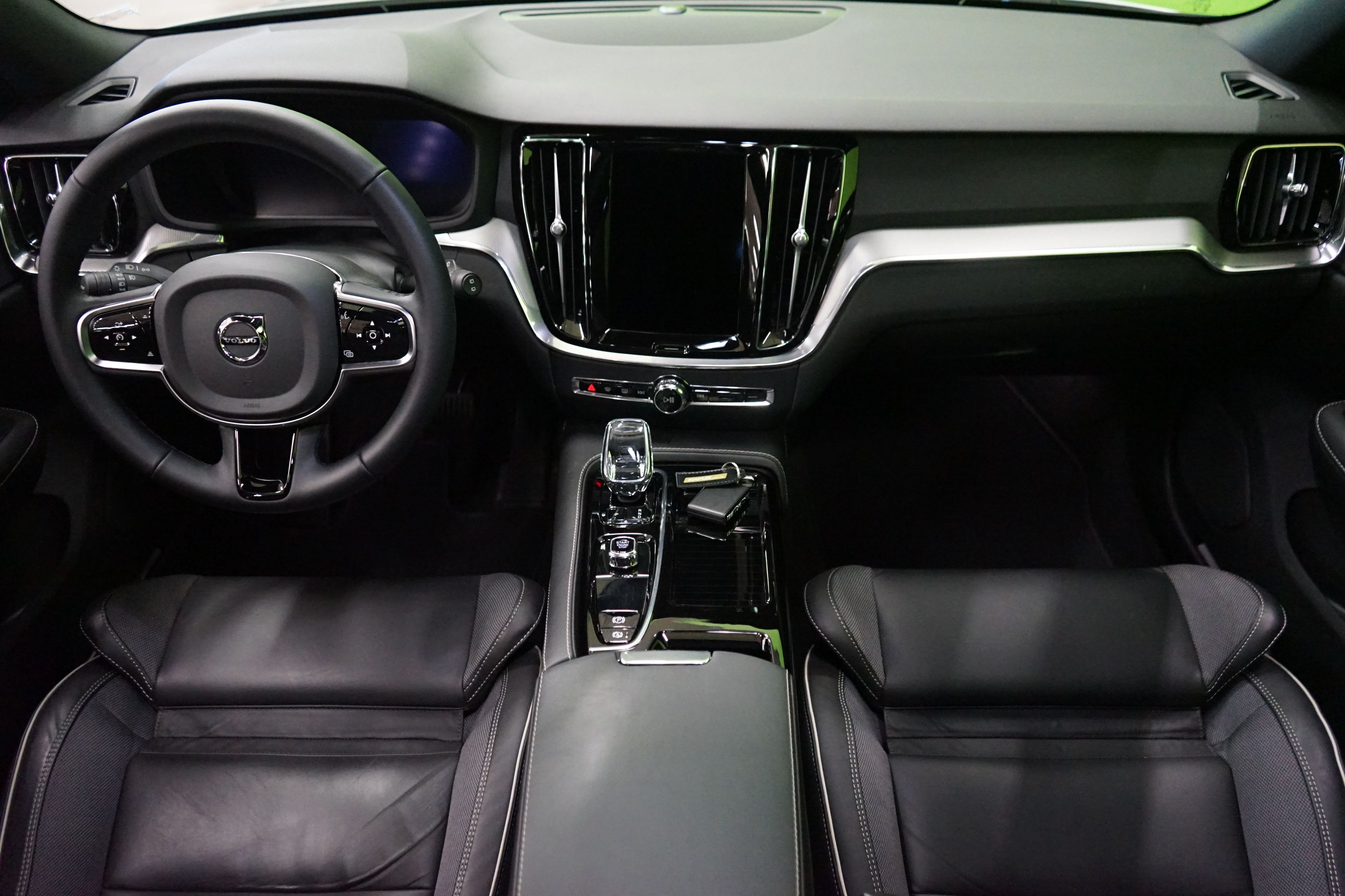 Volvo V60 2024, kuva 6/27
