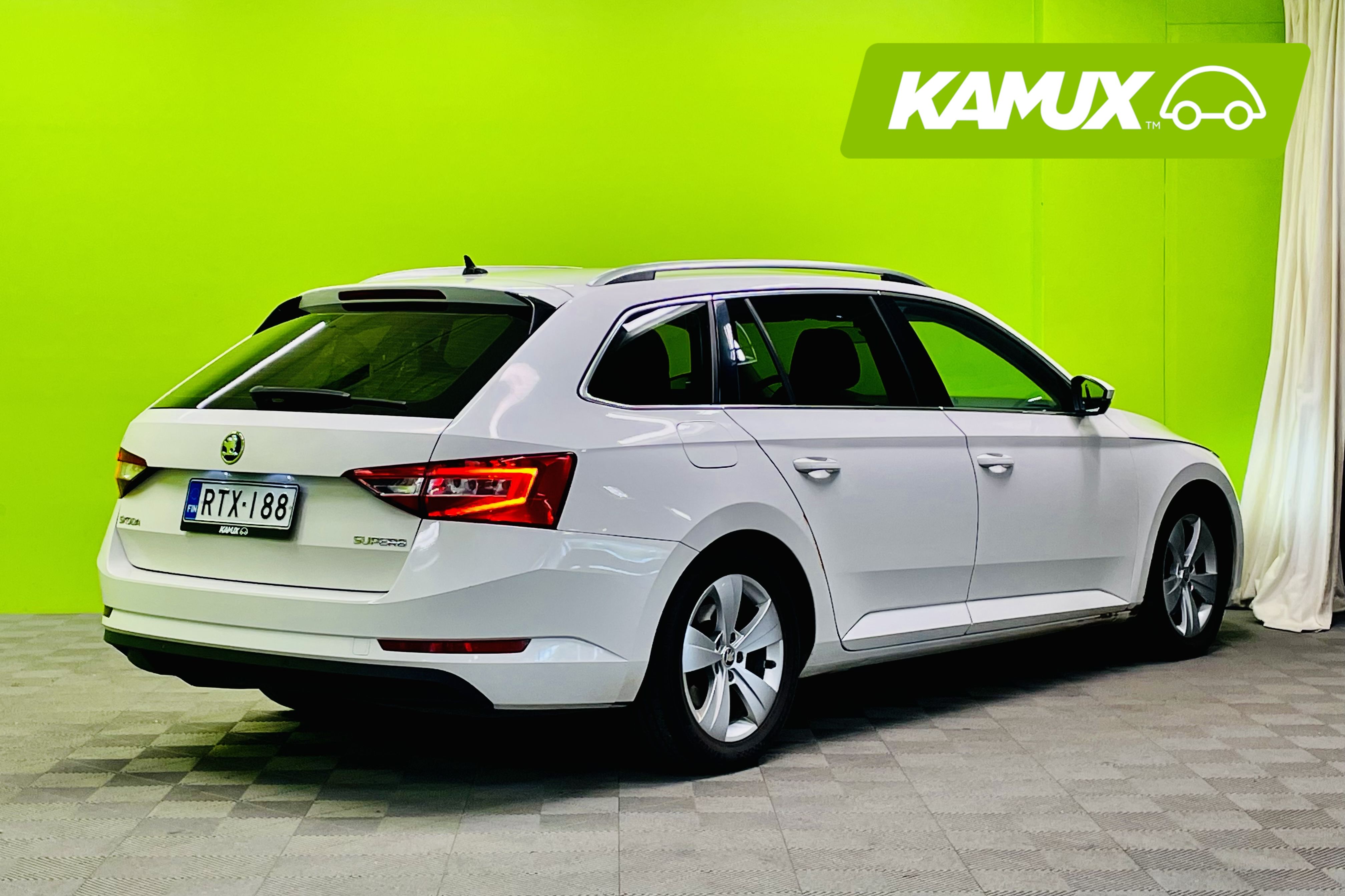 Skoda Superb 2019, kuva 2/26
