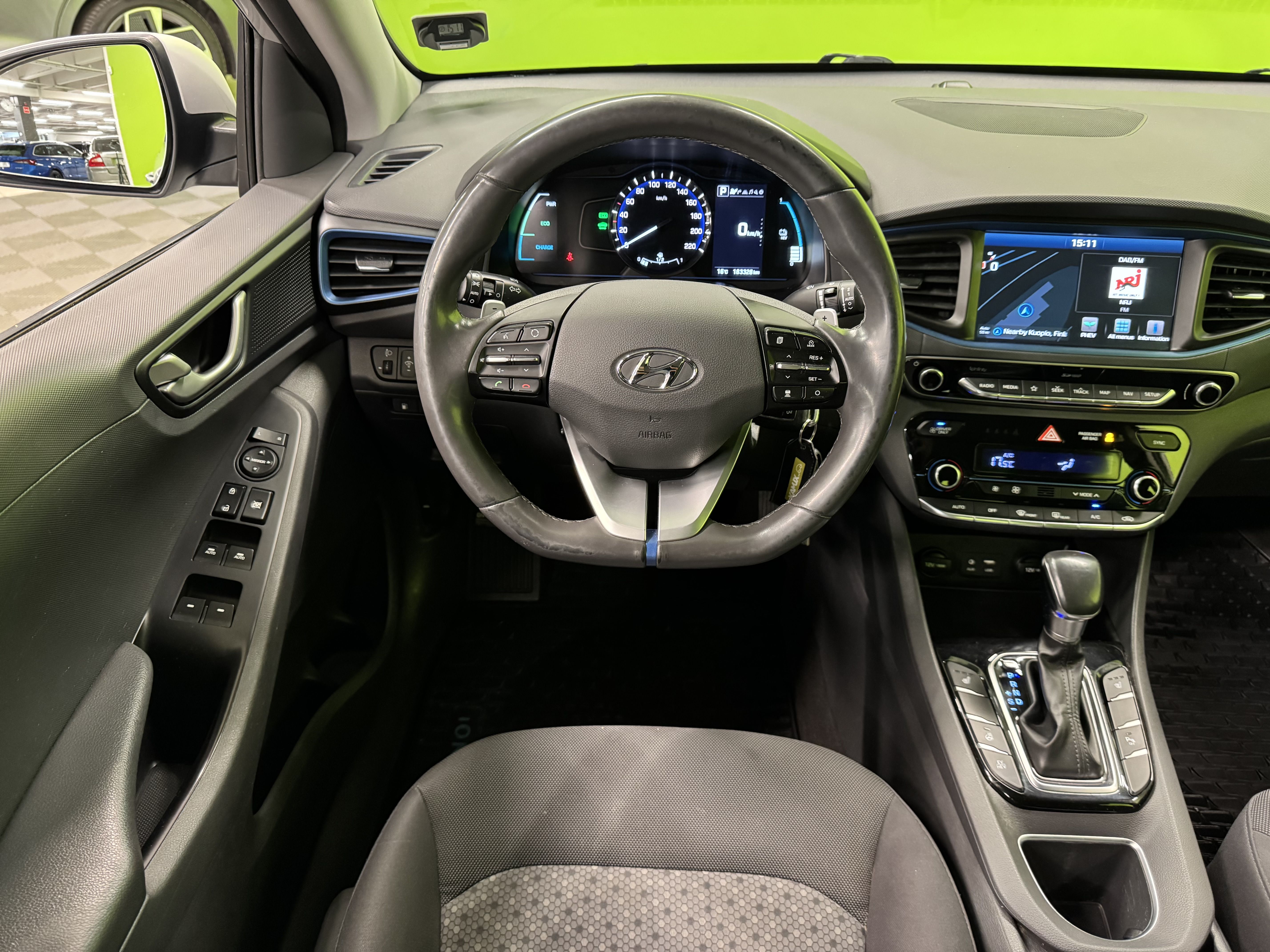 Hyundai Ioniq Plug-In DCT Comfort 2018, photo 7/26