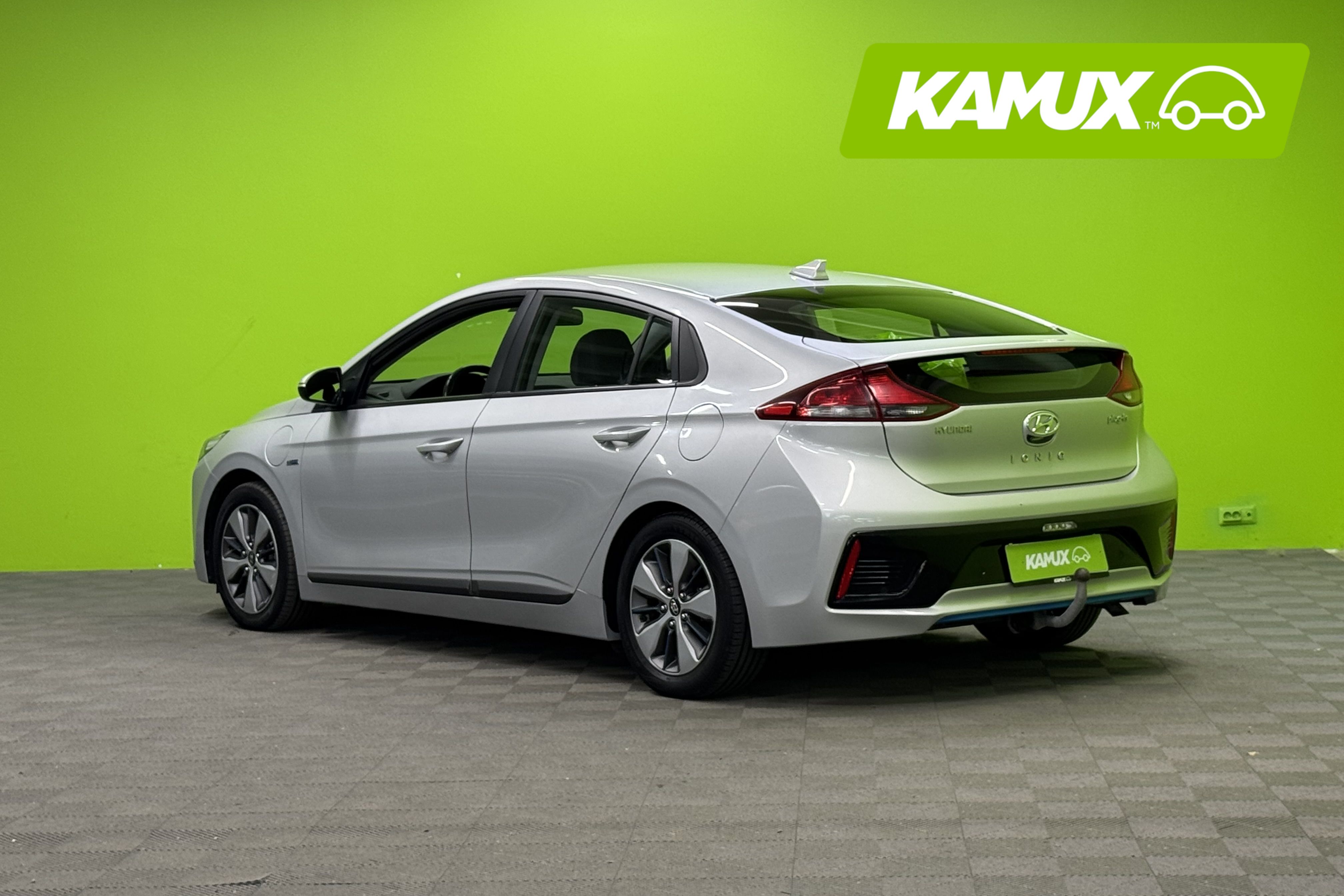 Hyundai Ioniq Plug-In DCT Comfort 2018, photo 4/26
