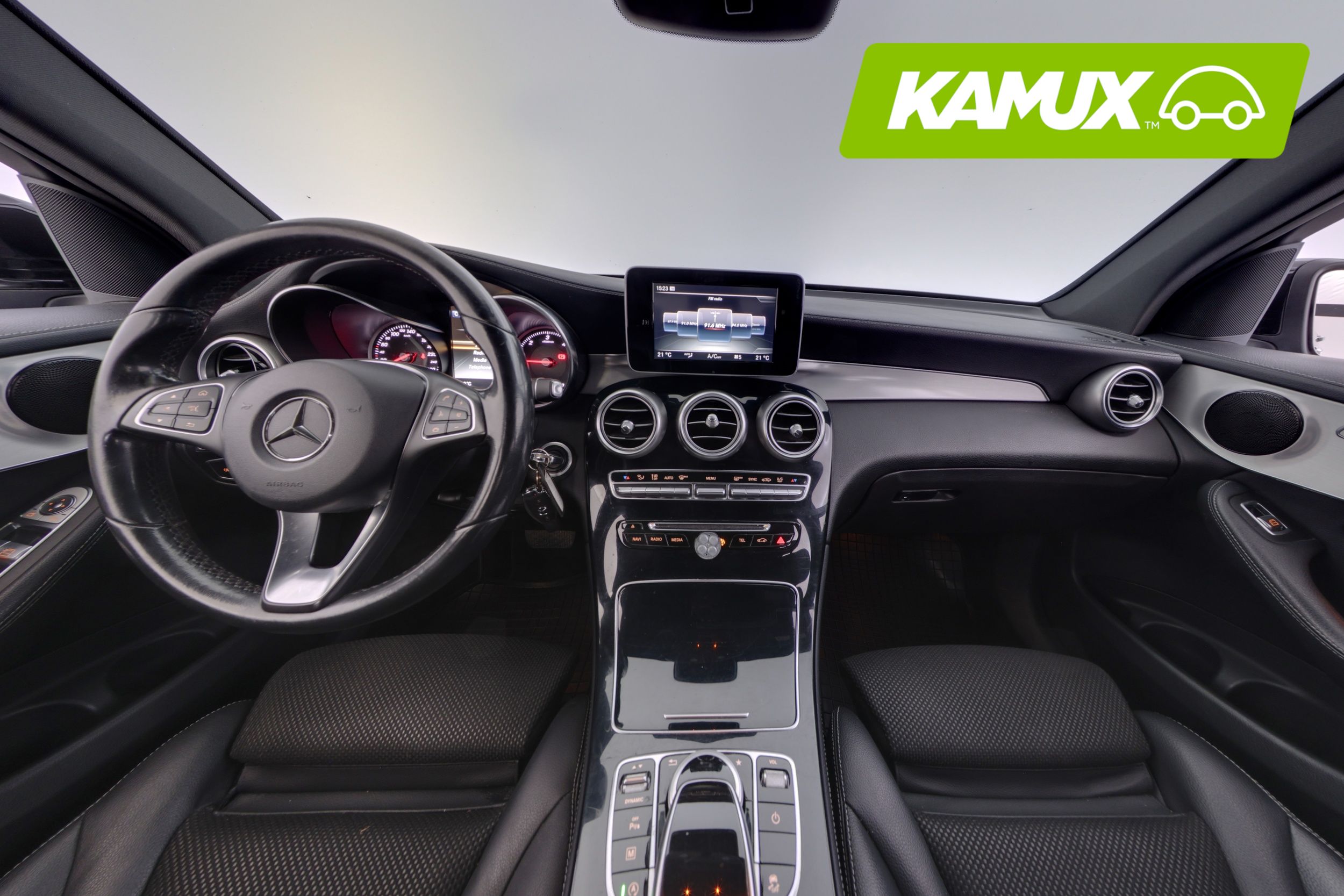 Mercedes-Benz GLC 2017, kuva 7/24