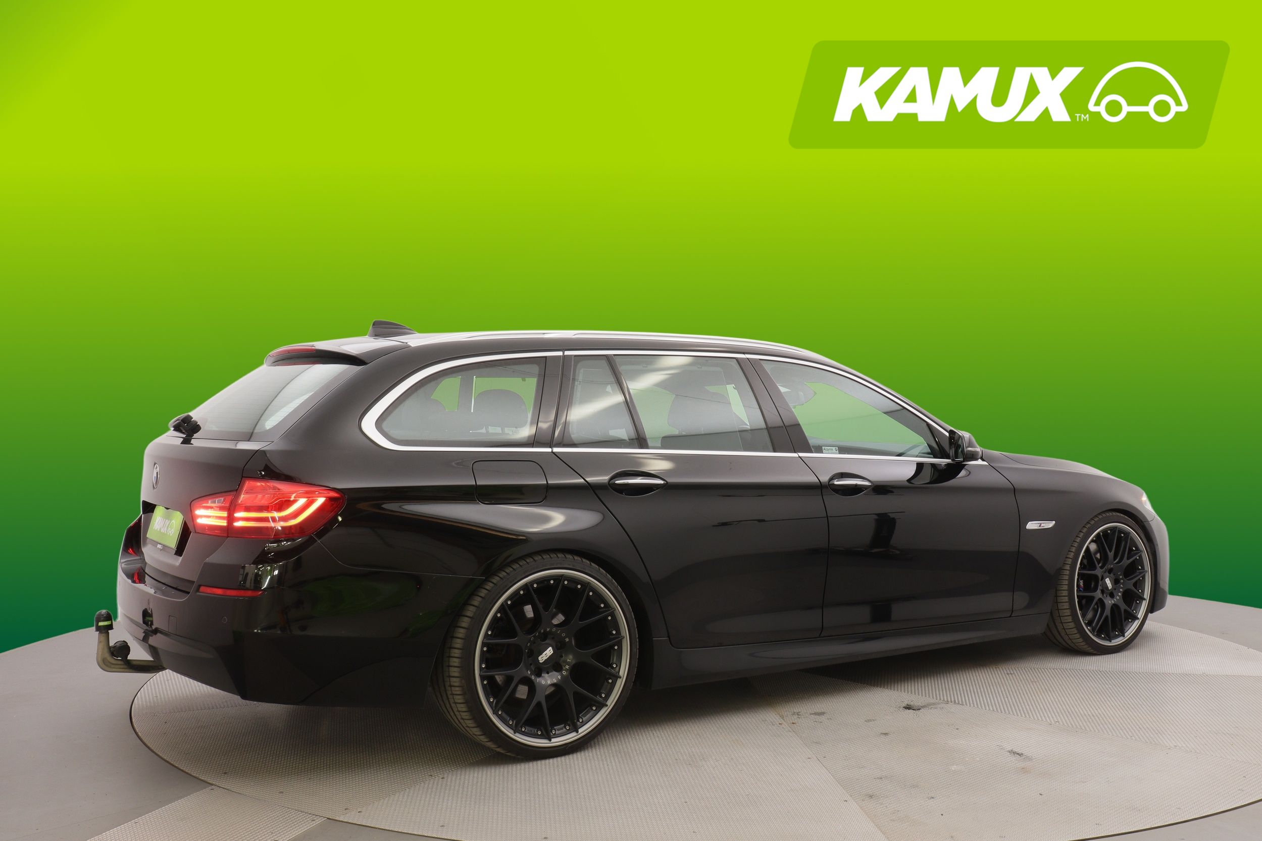 BMW 520 xDrive Touring M-Sport 2014, kuva 2/23