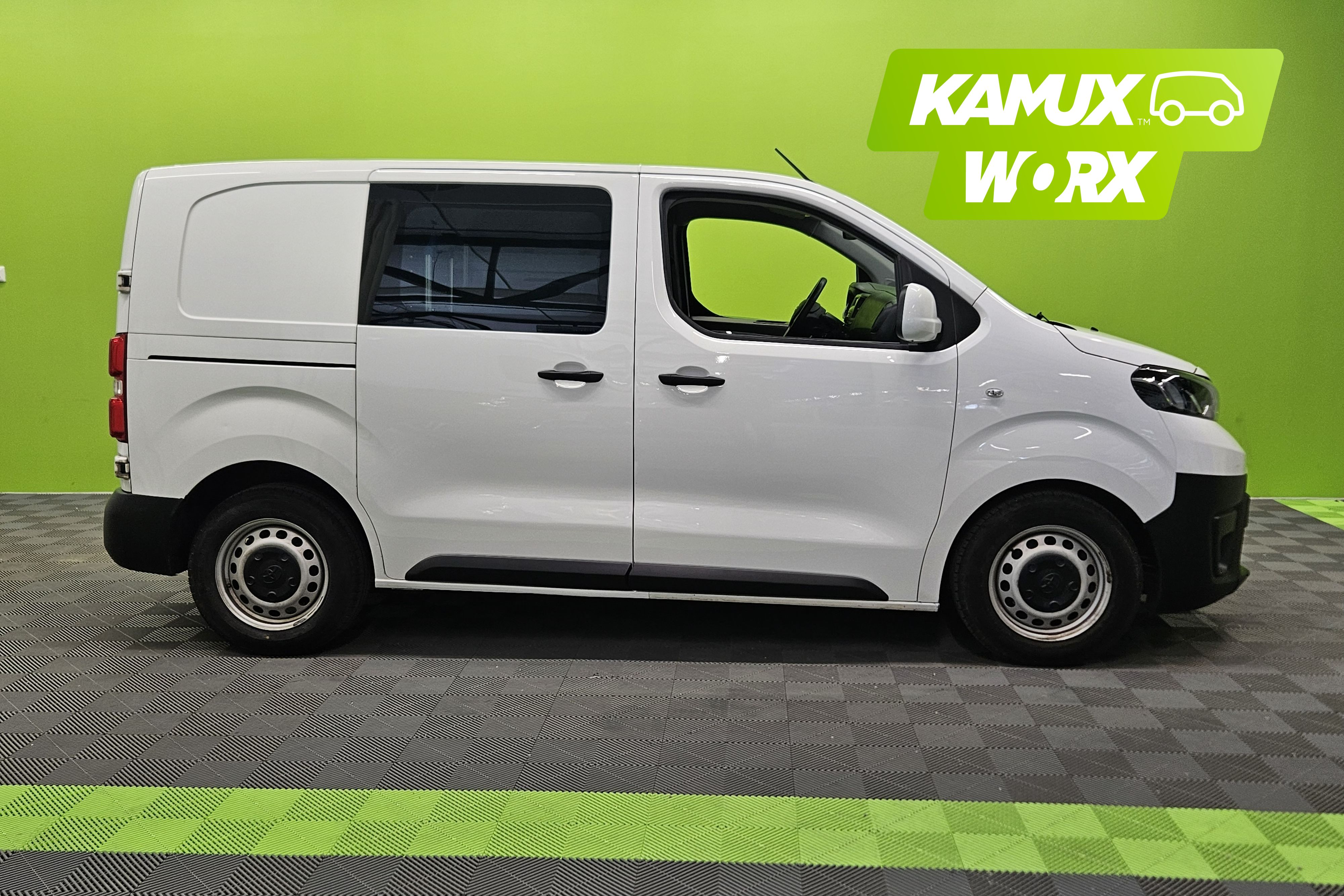 Toyota Proace Compact 1,6 D 95 2018, kuva 2/17