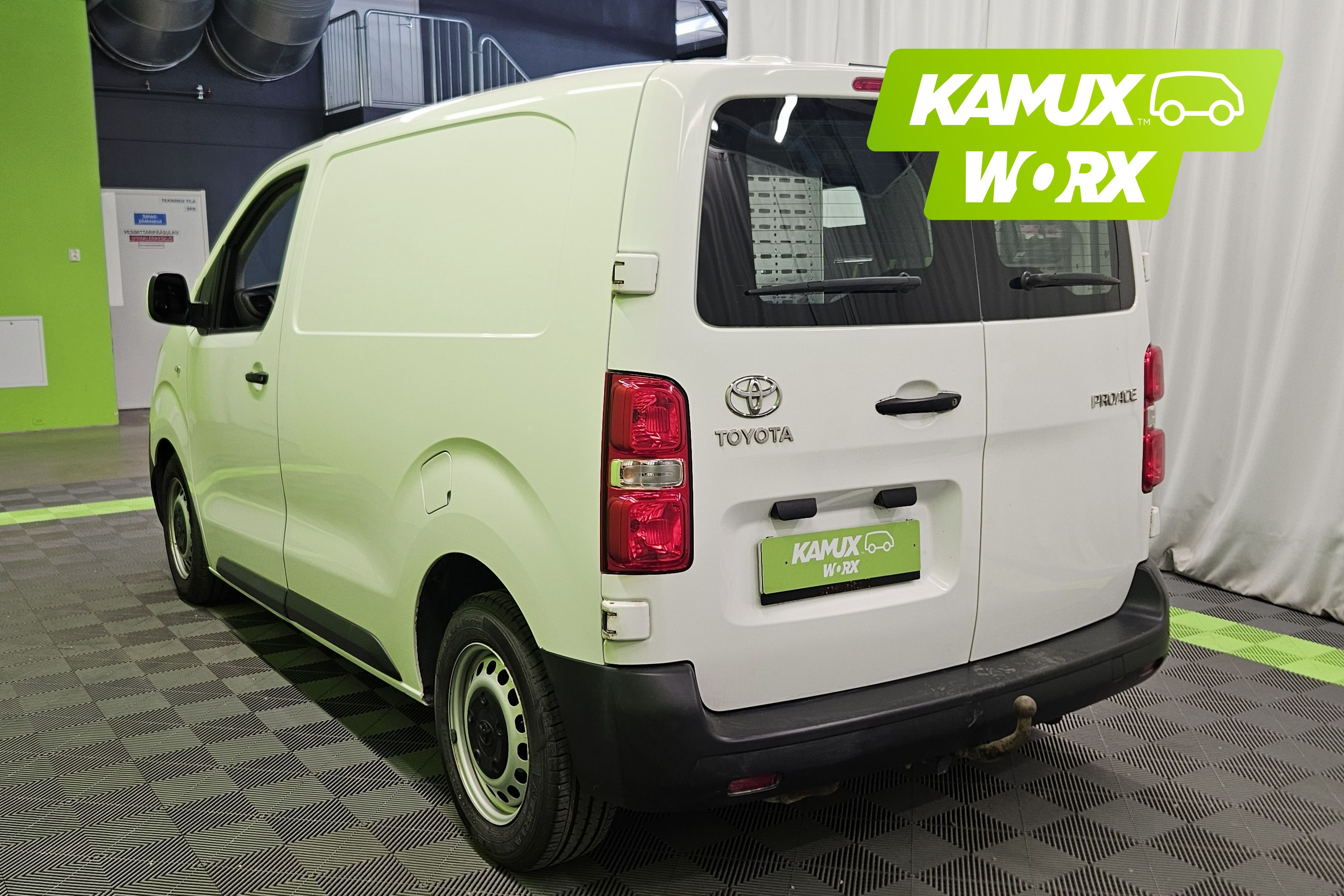 Toyota Proace Compact 1,6 D 95 2018, kuva 5/17