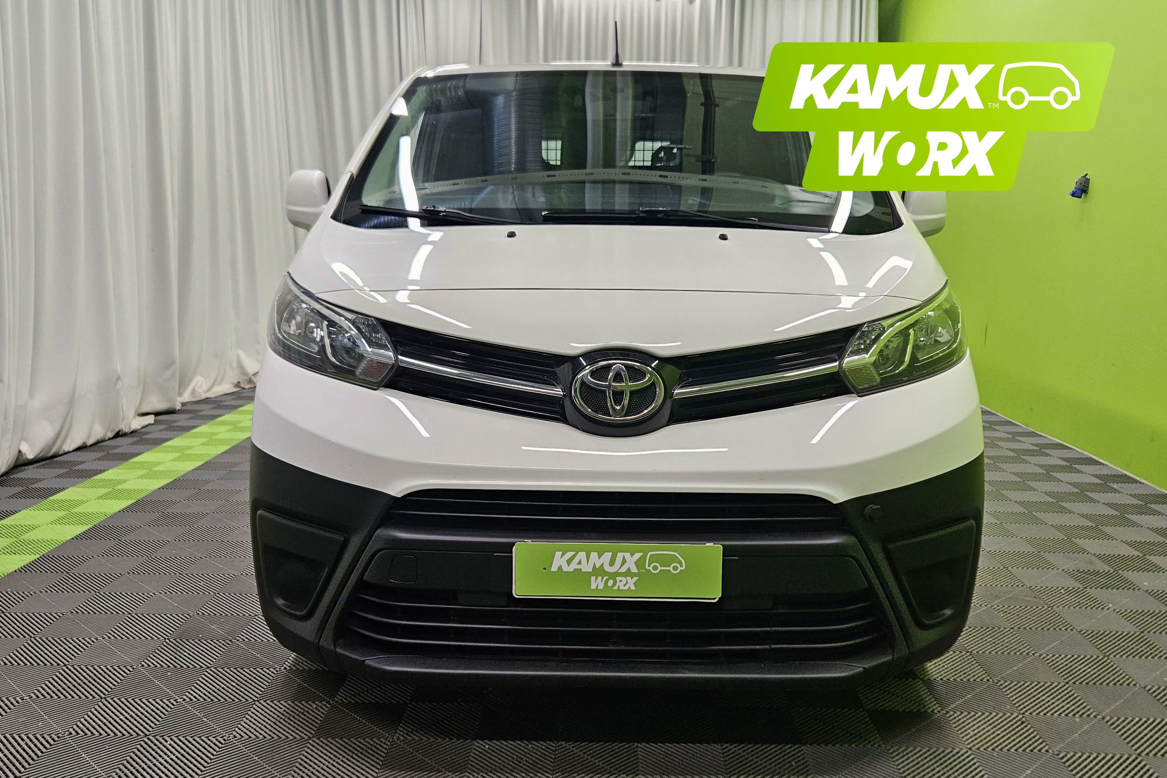 Toyota Proace Compact 1,6 D 95 2018, kuva 7/17