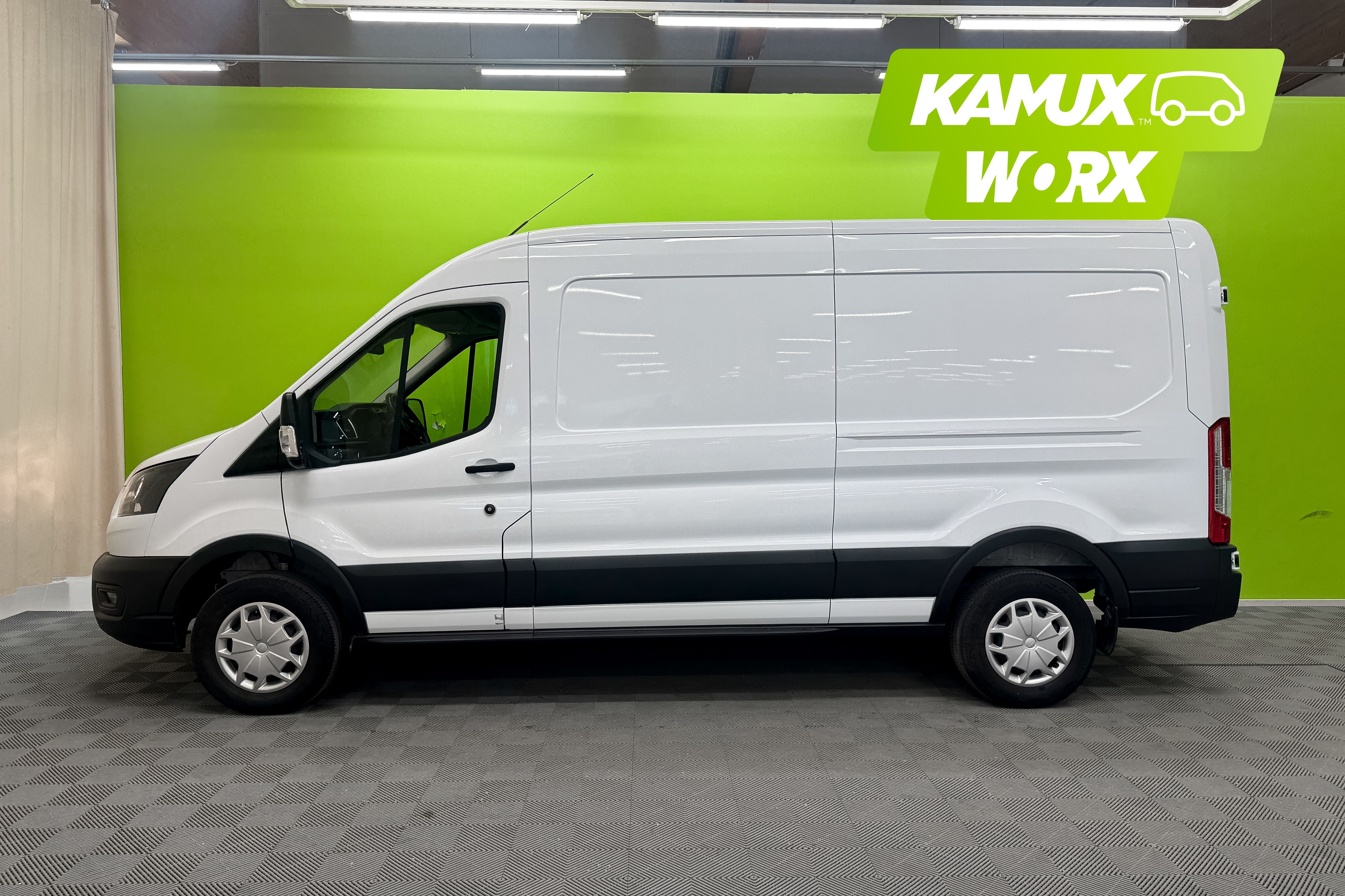 Ford Transit E-Transit 75 kWh L3H2 A RWD 2023, kuva 6/22