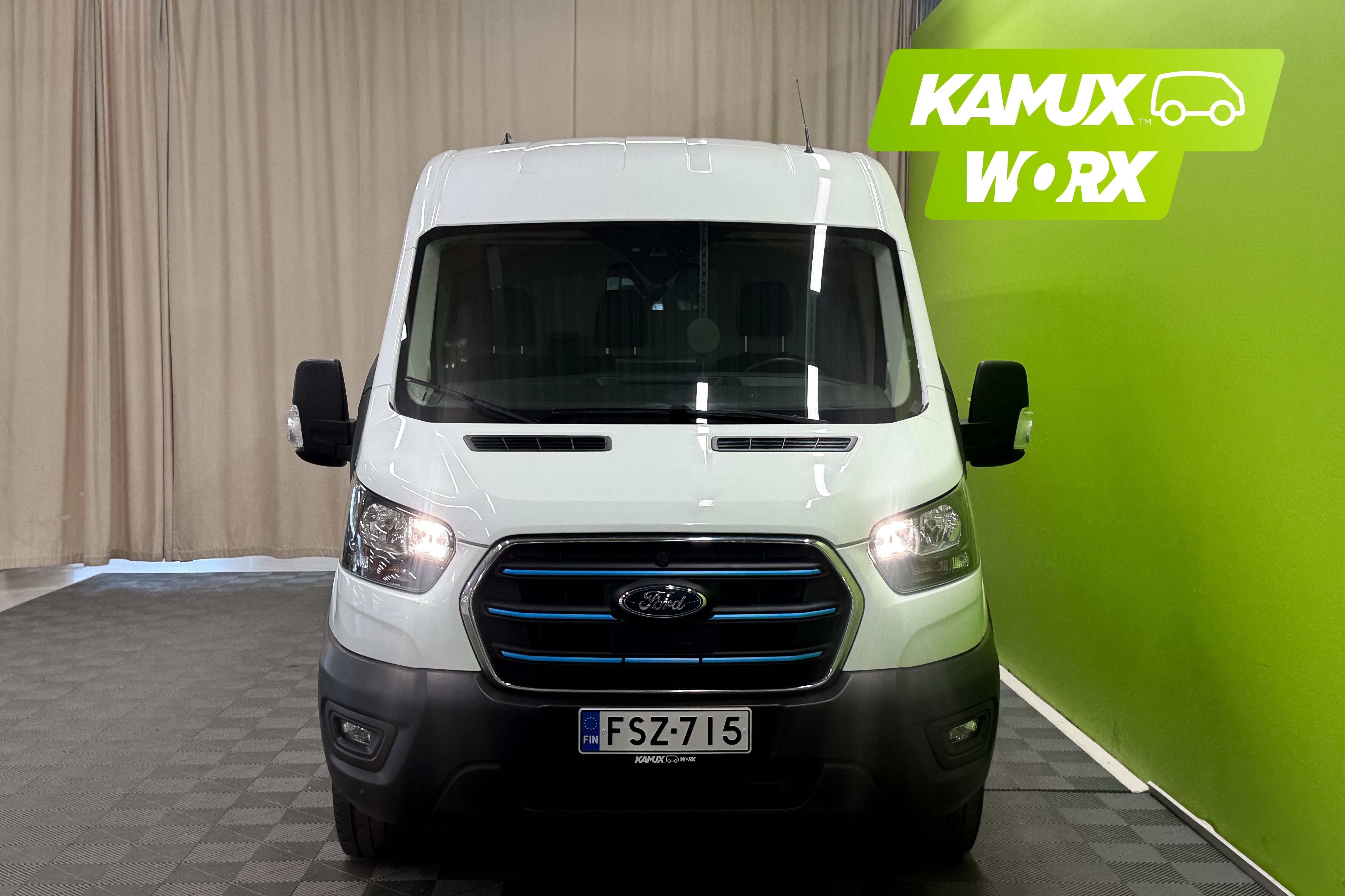 Ford Transit E-Transit 75 kWh L3H2 A RWD 2023, kuva 4/22