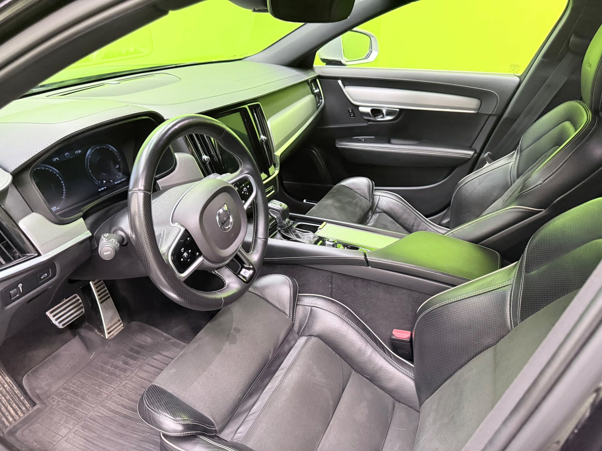 Volvo V90 D4 AWD R-Design Polestar aut 2019, kuva 7/22