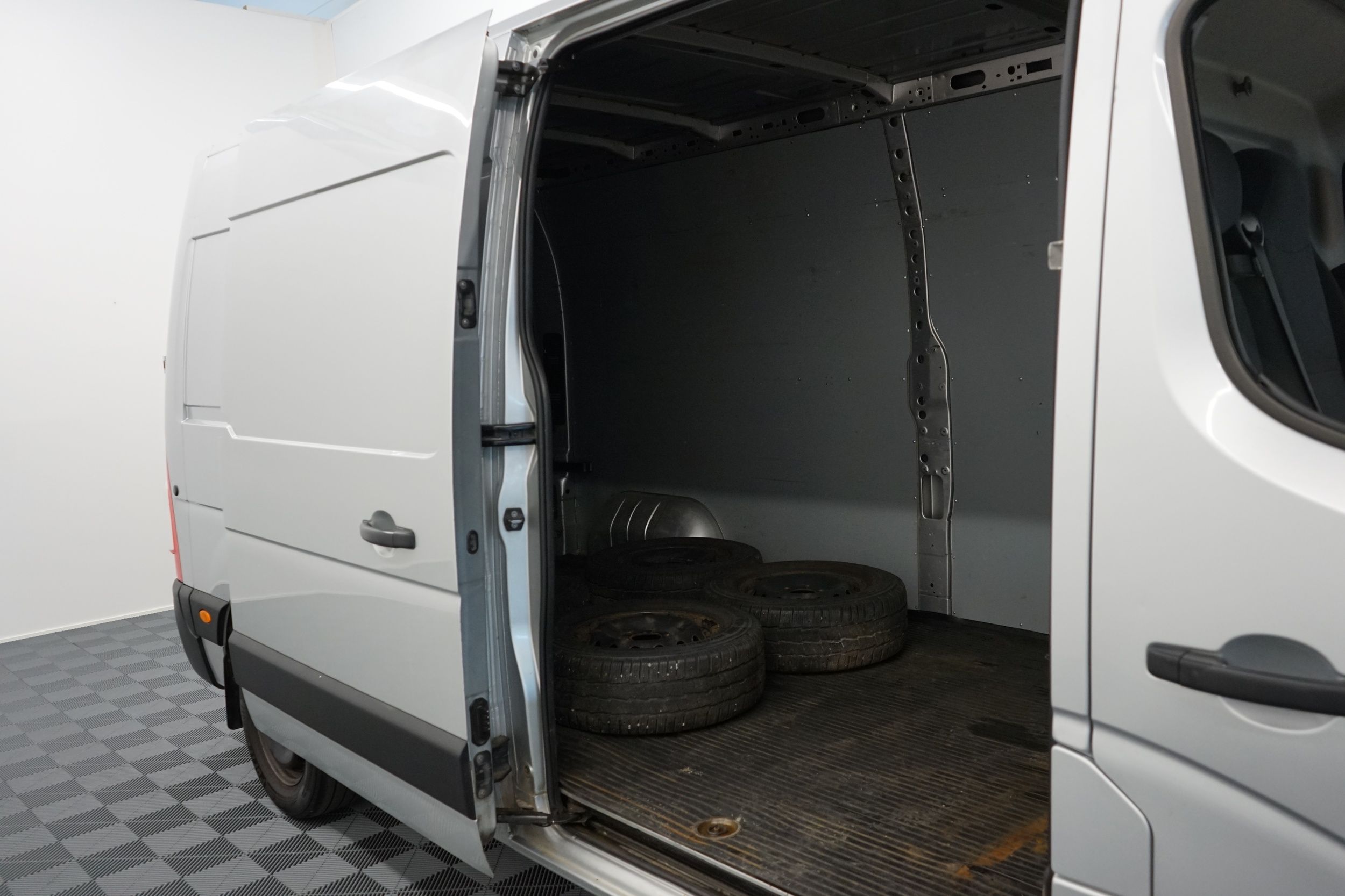 Renault Master 2016, photo 6/18