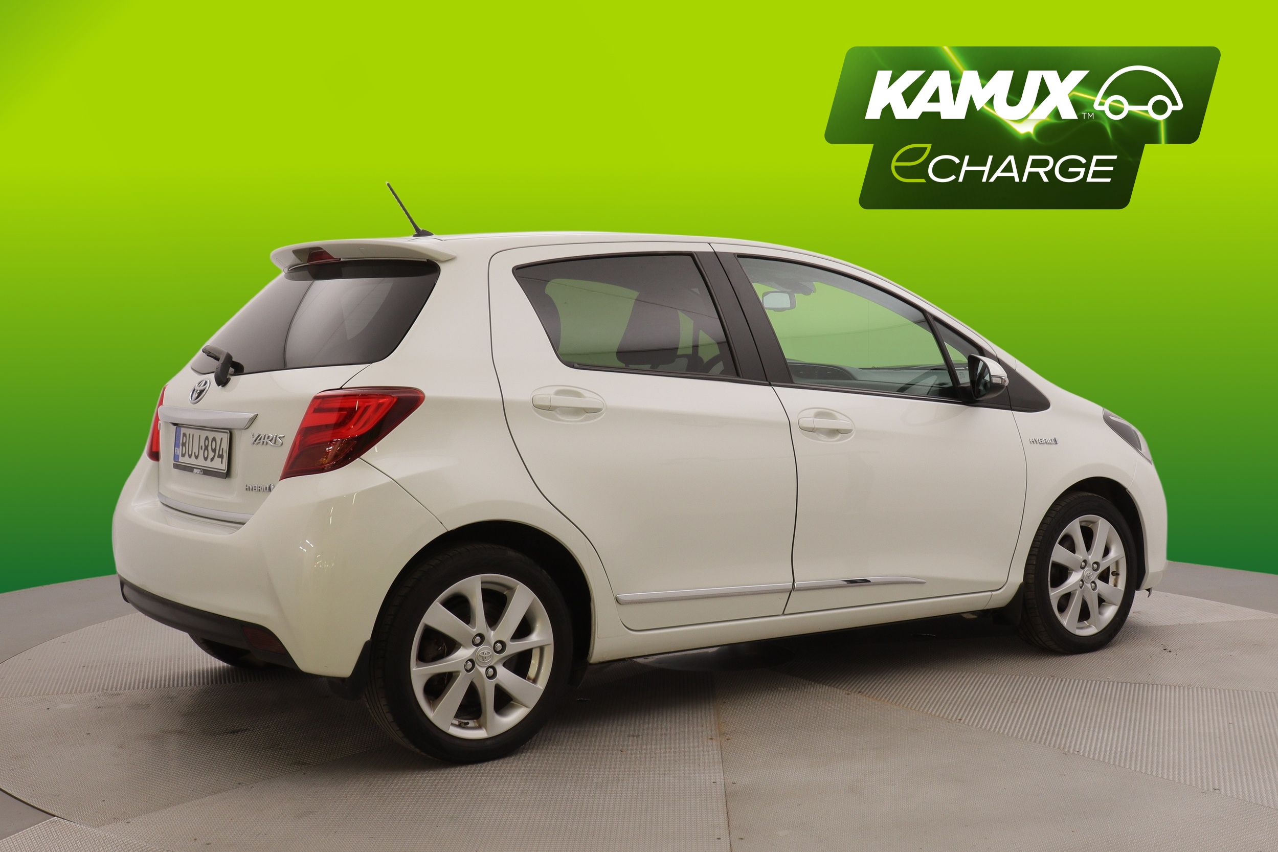 Toyota Yaris 1,5 Hybrid Style 2015, photo 2/18
