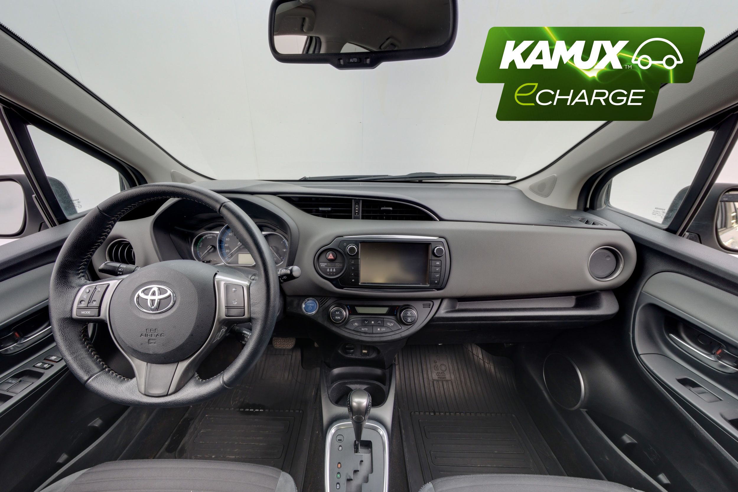 Toyota Yaris 1,5 Hybrid Style 2015, photo 7/18
