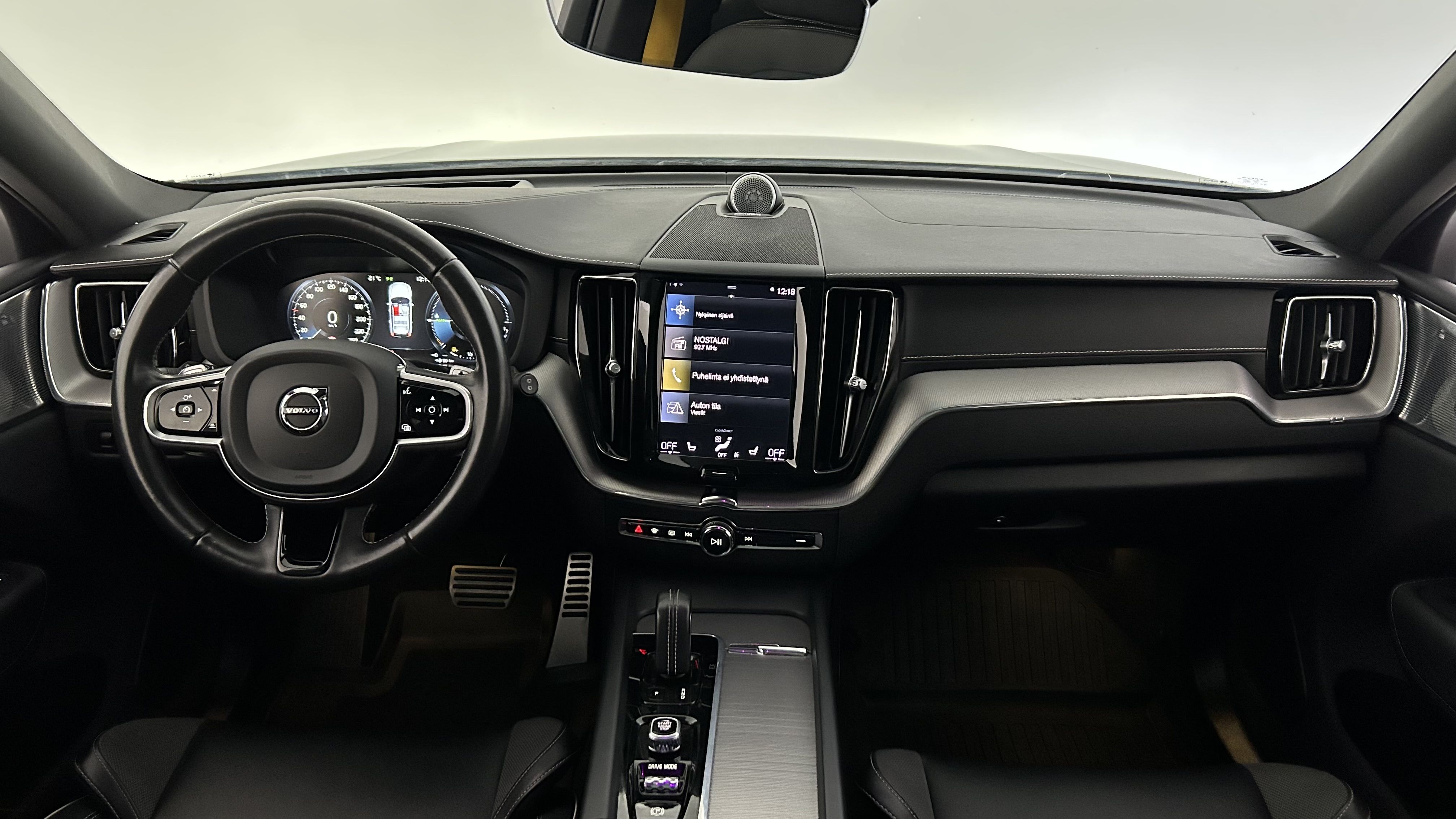 Volvo XC60 2021, kuva 7/32