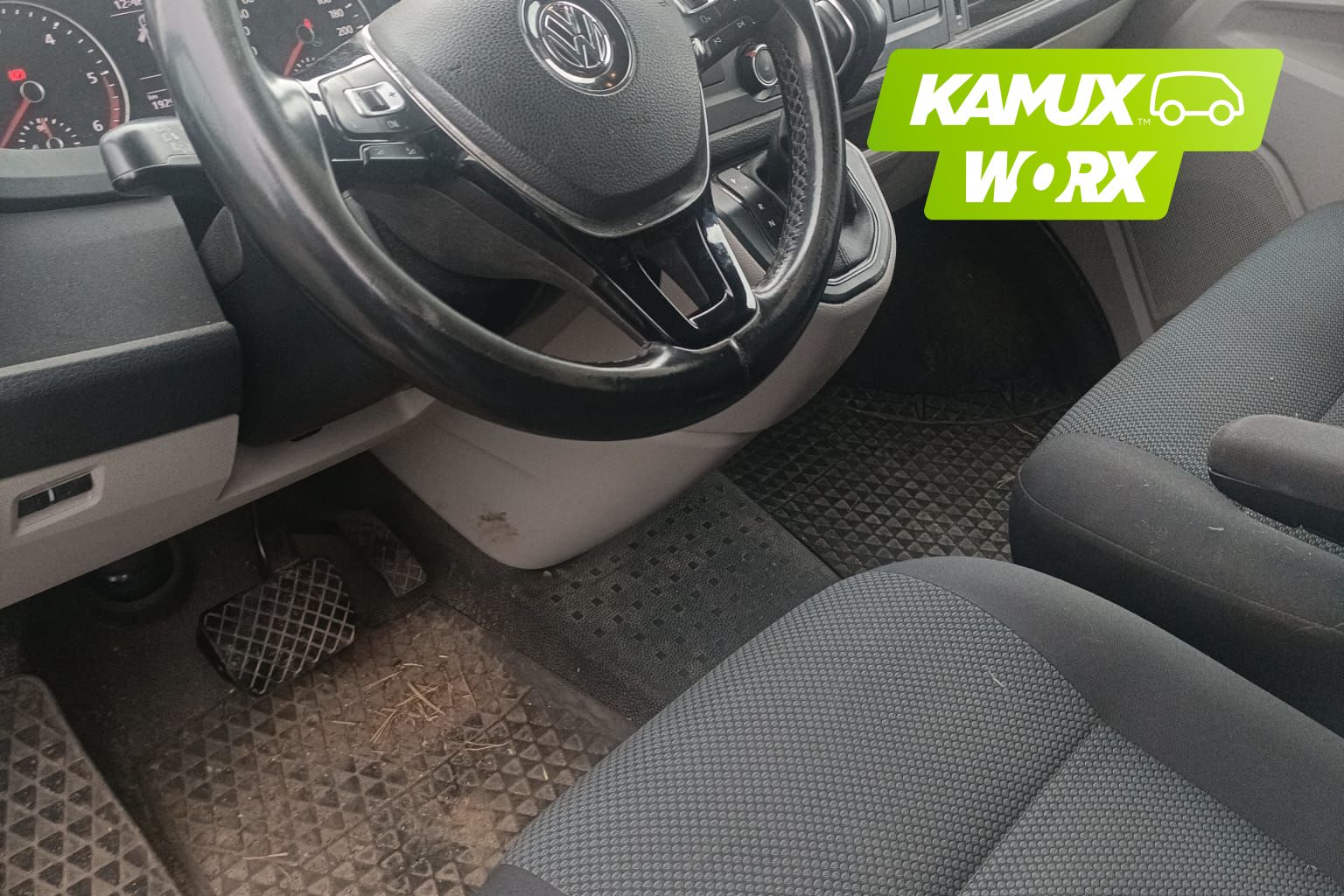 Volkswagen Transporter 2018, kuva 3/3