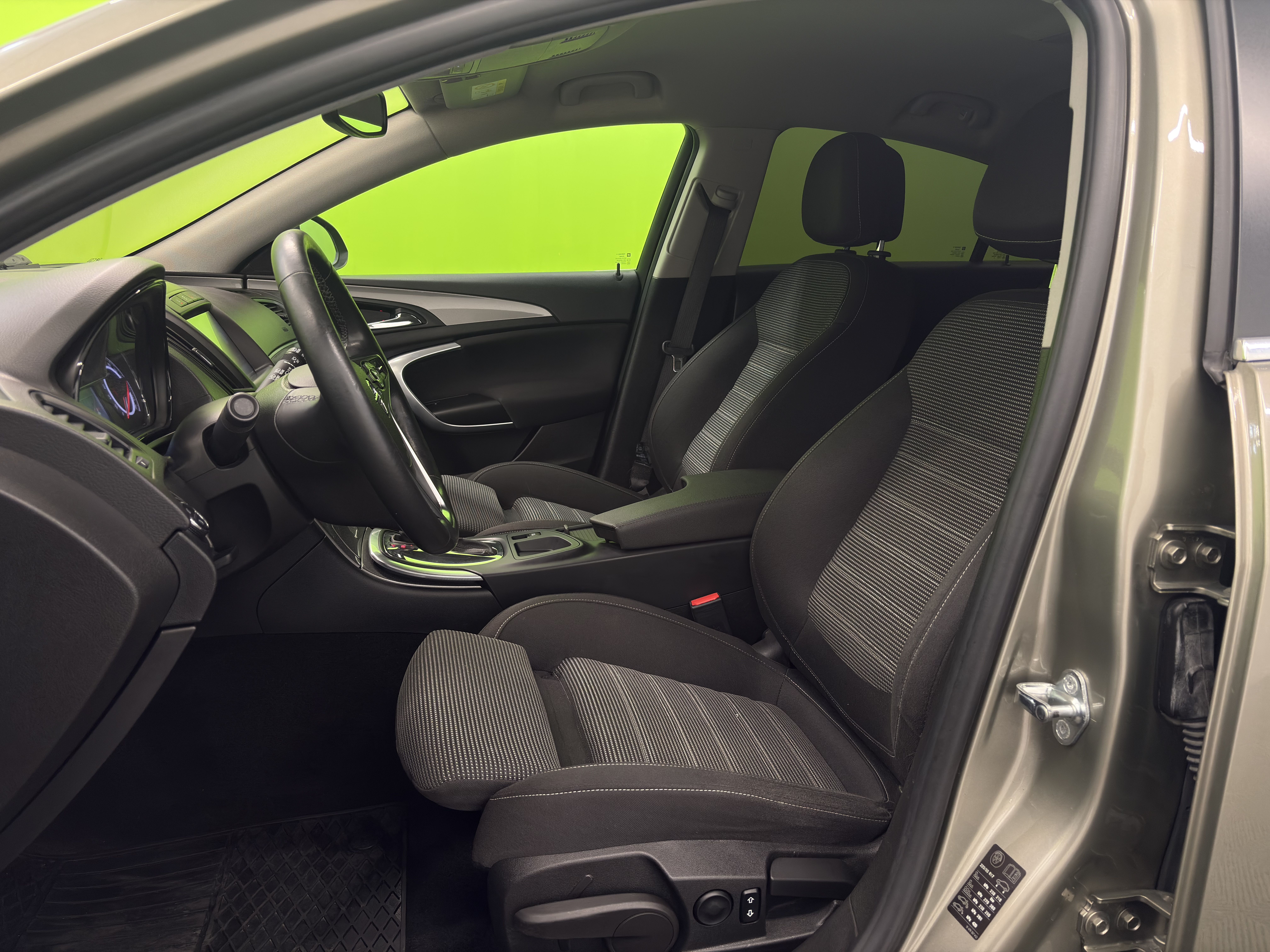 Opel Insignia 2016, photo 6/24