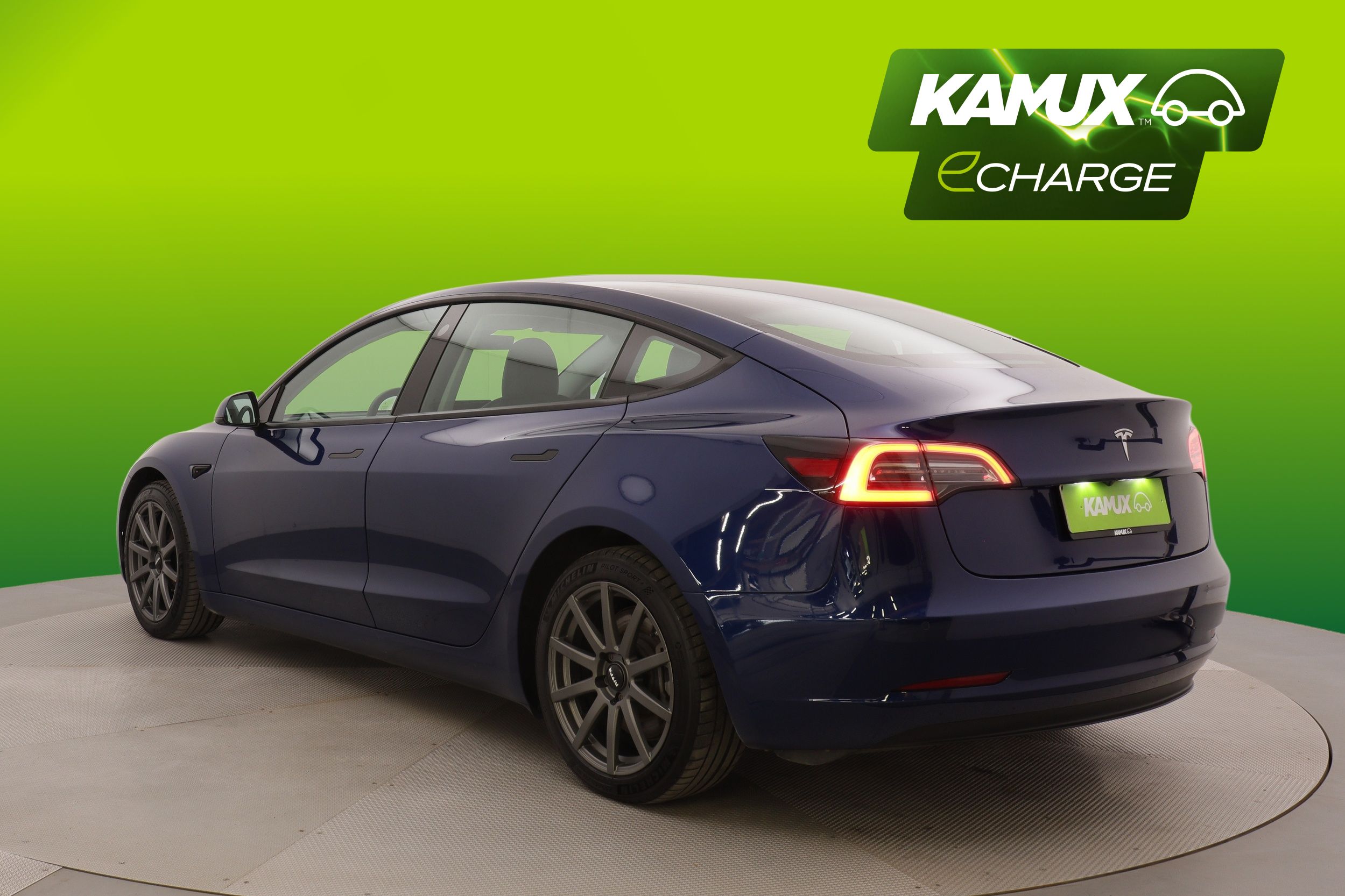 Tesla Model 3 Standard Range Plus 2021, photo 4/28