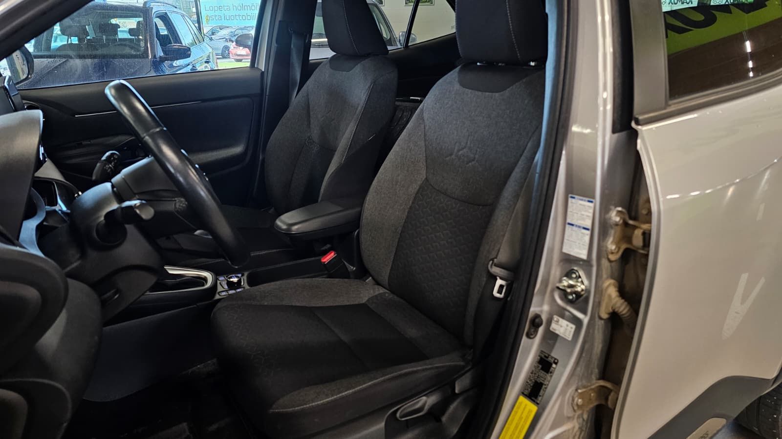 Toyota Yaris Cross 2022, photo 6/9