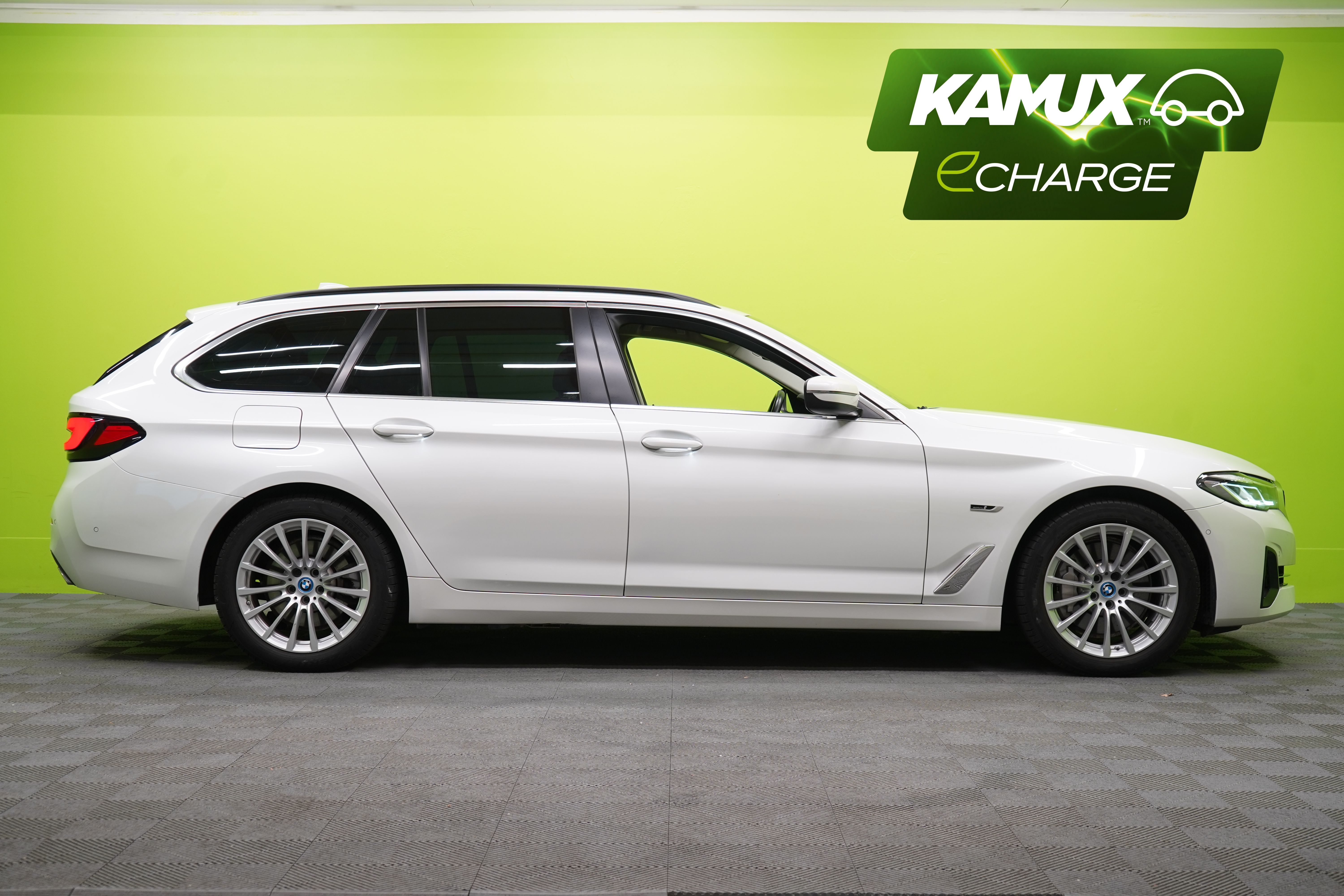 BMW 530 2024, kuva 2/33