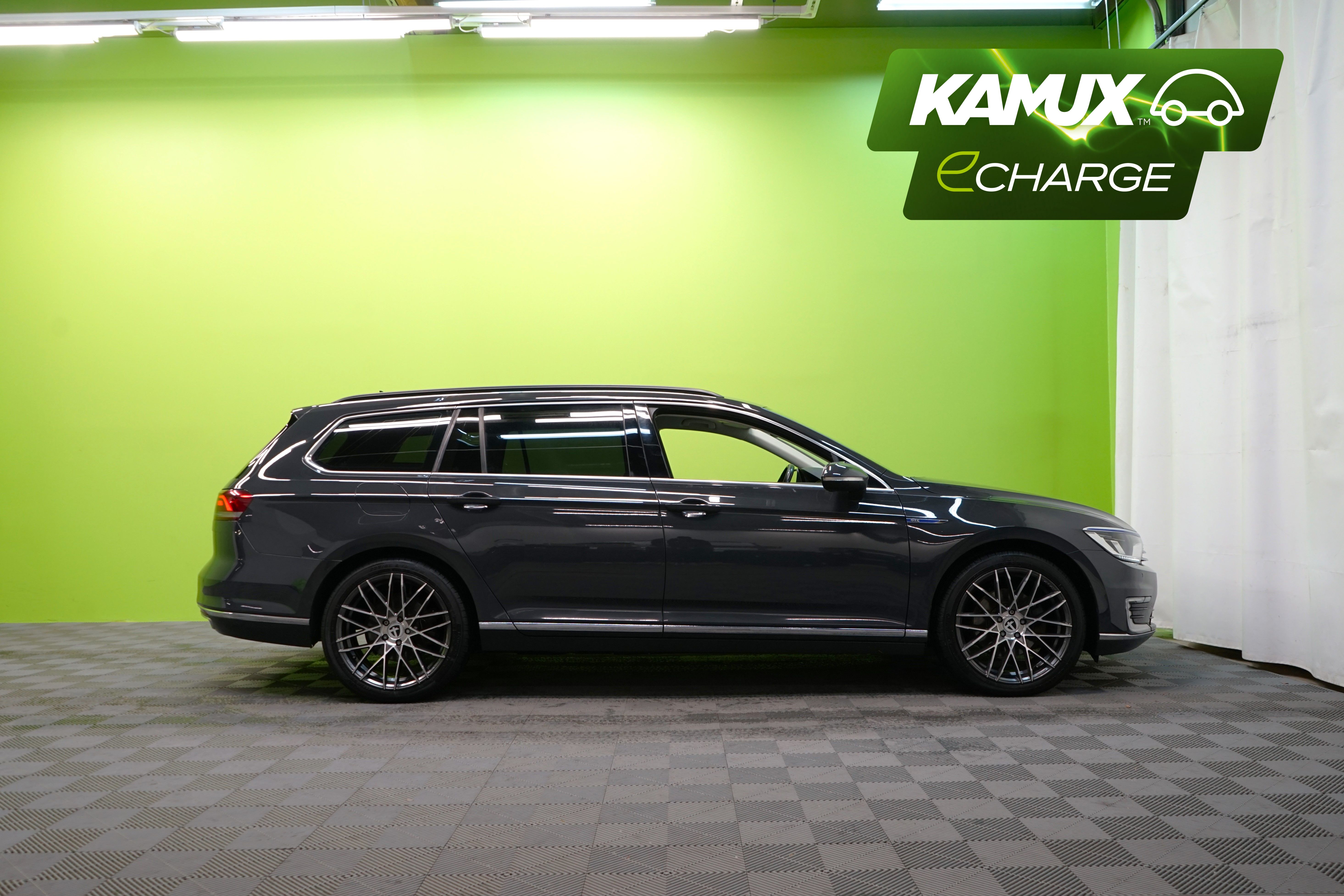 Volkswagen Passat 2017, photo 2/31
