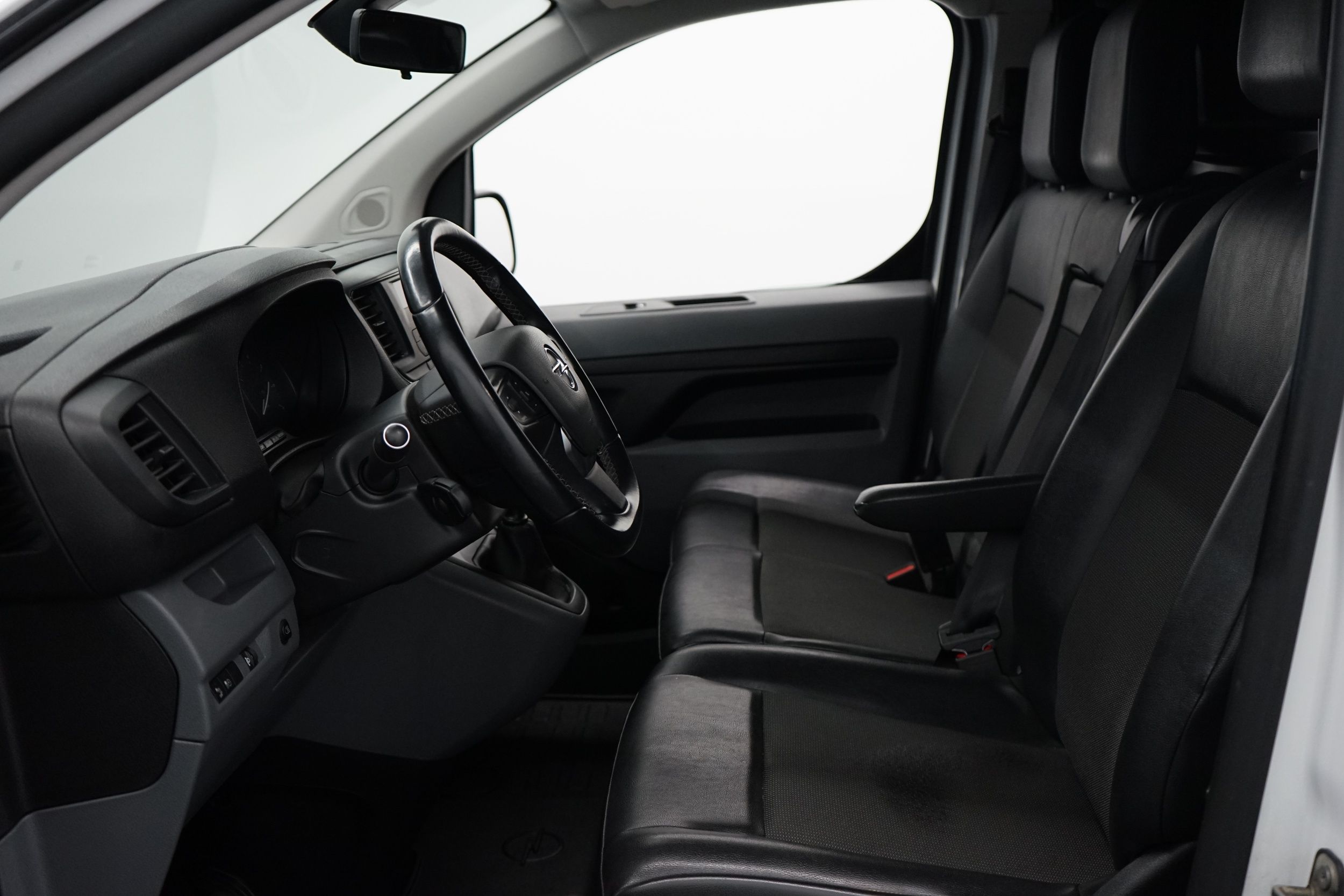 Opel Vivaro 2021, kuva 6/20