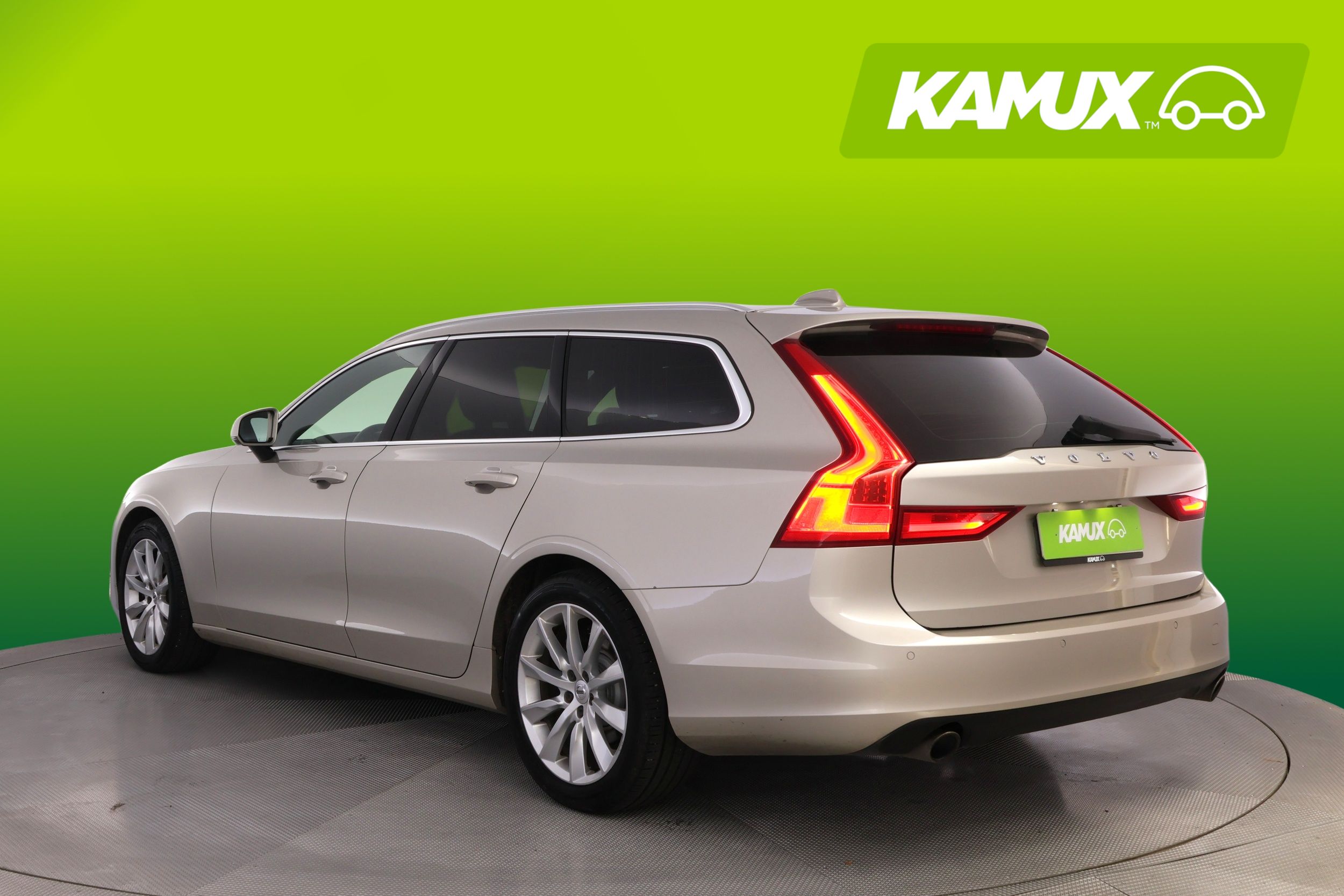 Volvo V90 D4 Momentum aut 2017, photo 4/23