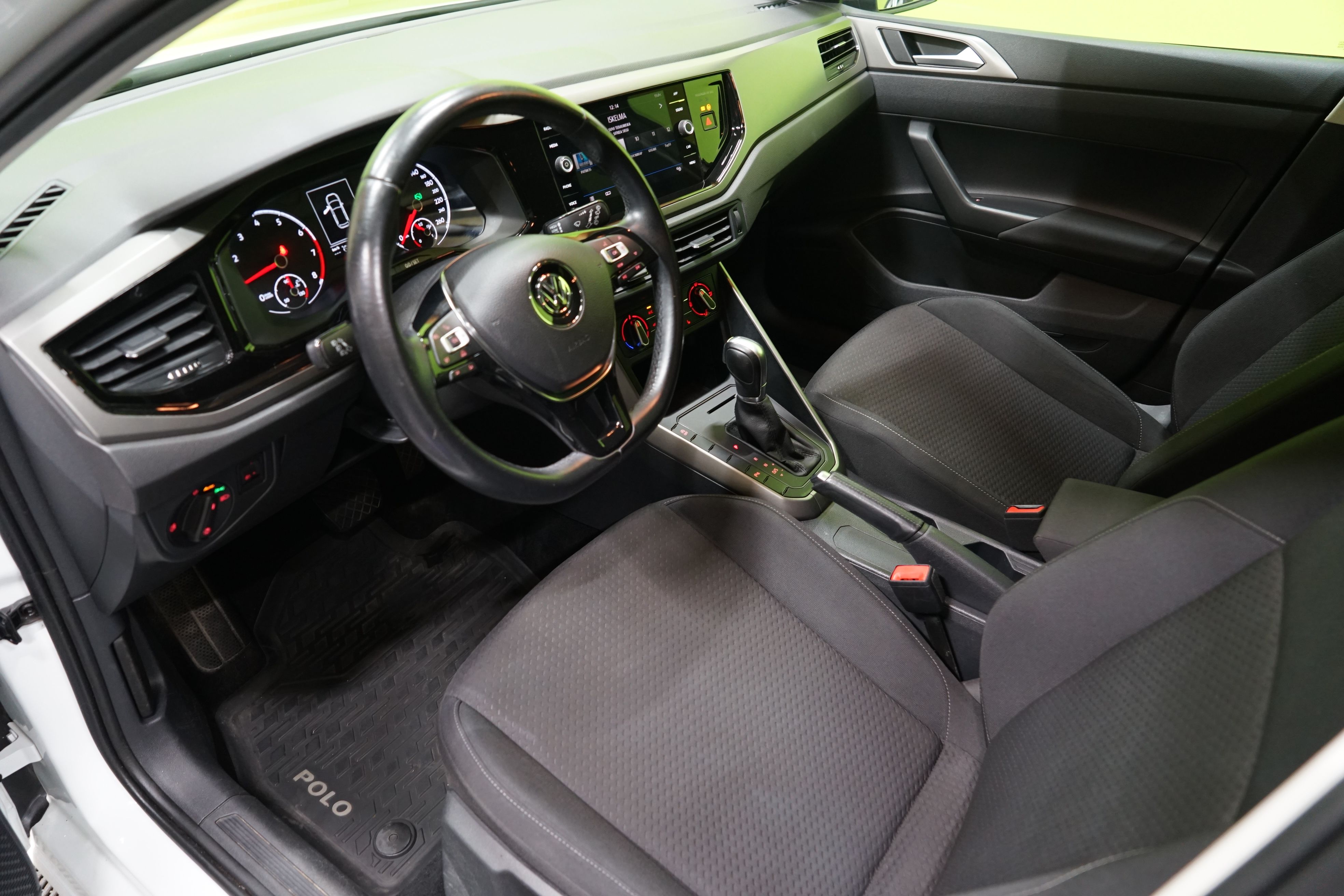 Volkswagen Polo 2019, photo 7/19