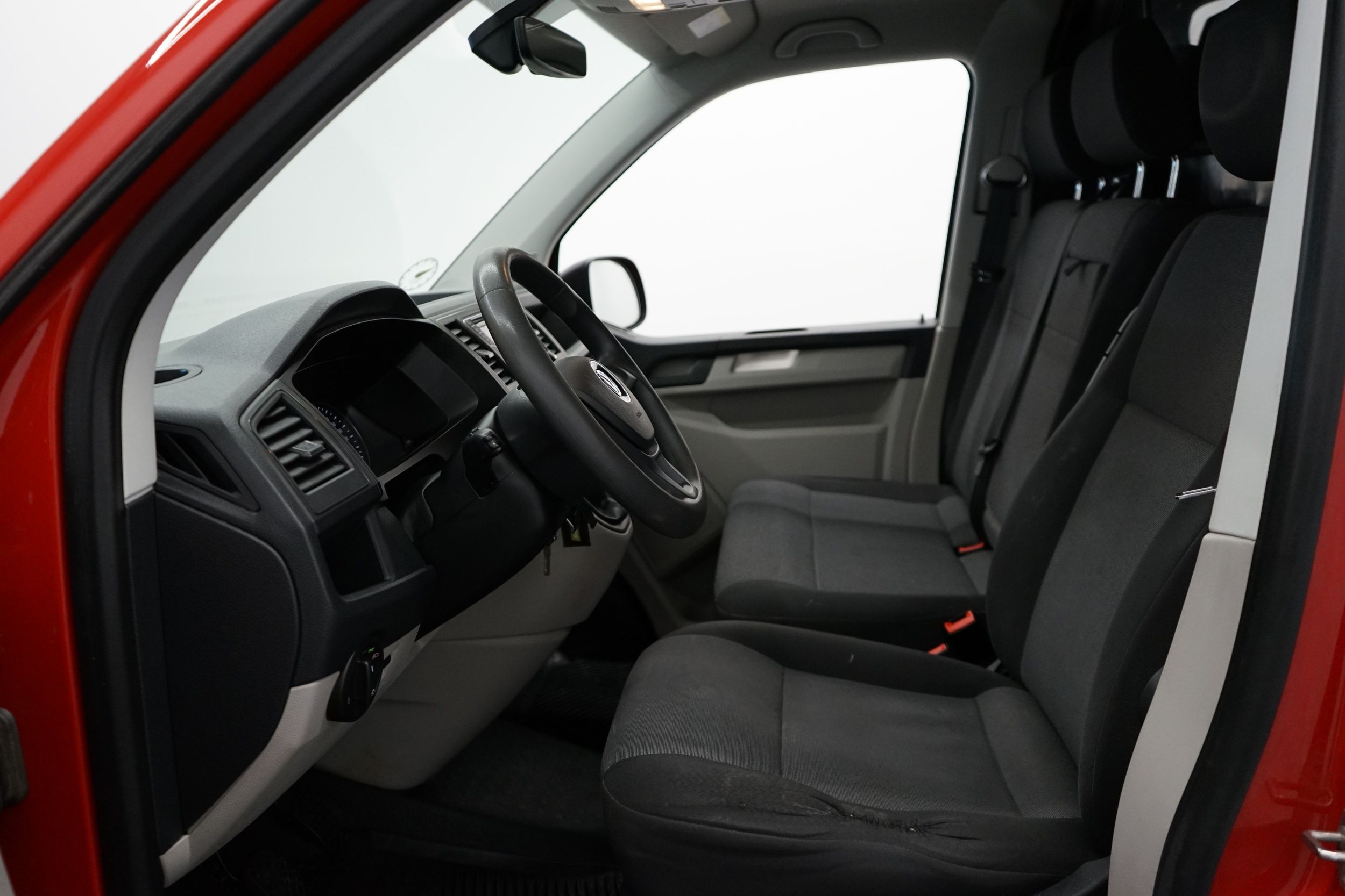 Volkswagen Transporter 2017, kuva 6/20