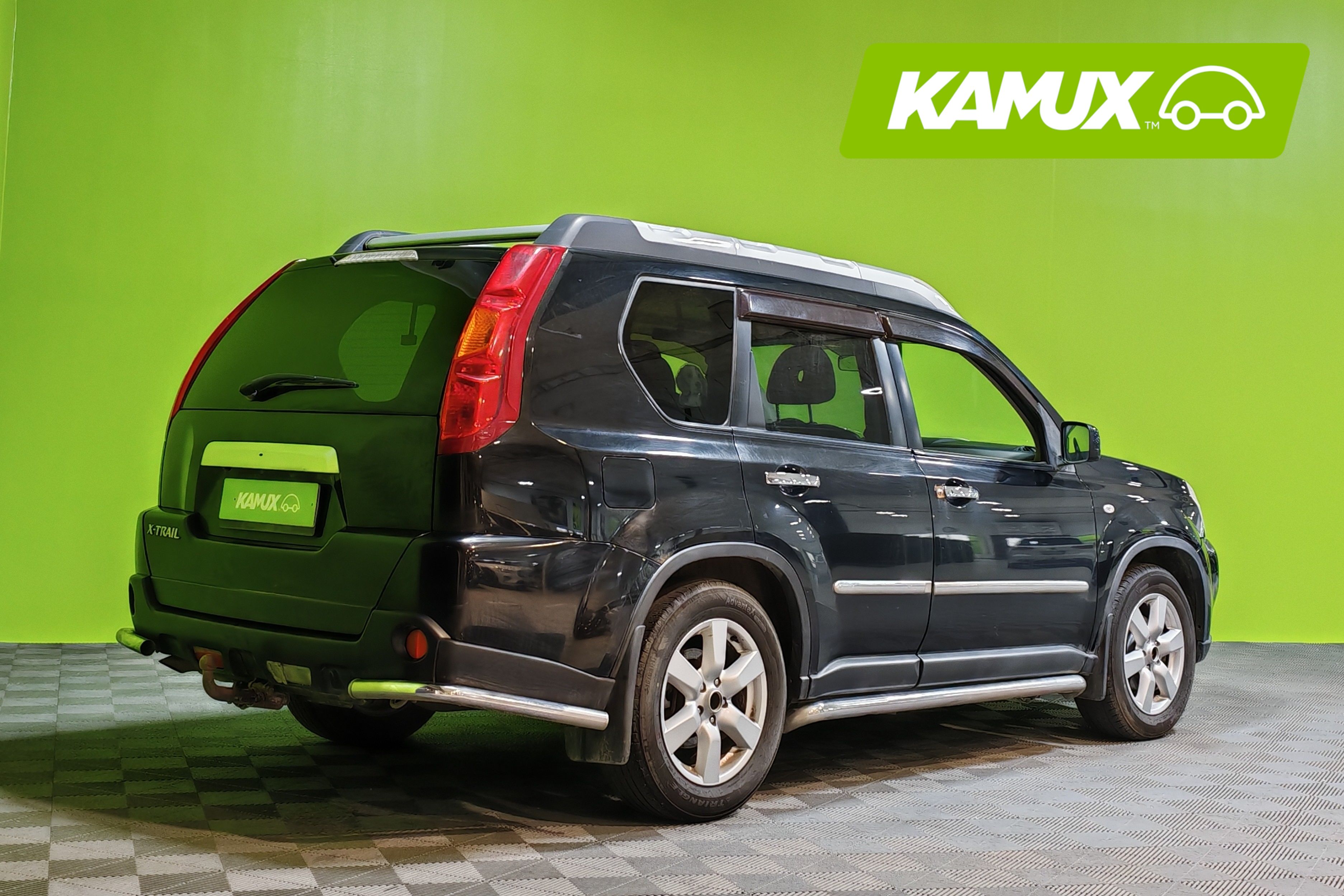 Nissan X-Trail 2,0 dCi 110kW LE 6AT 4x4 2009, kuva 2/26