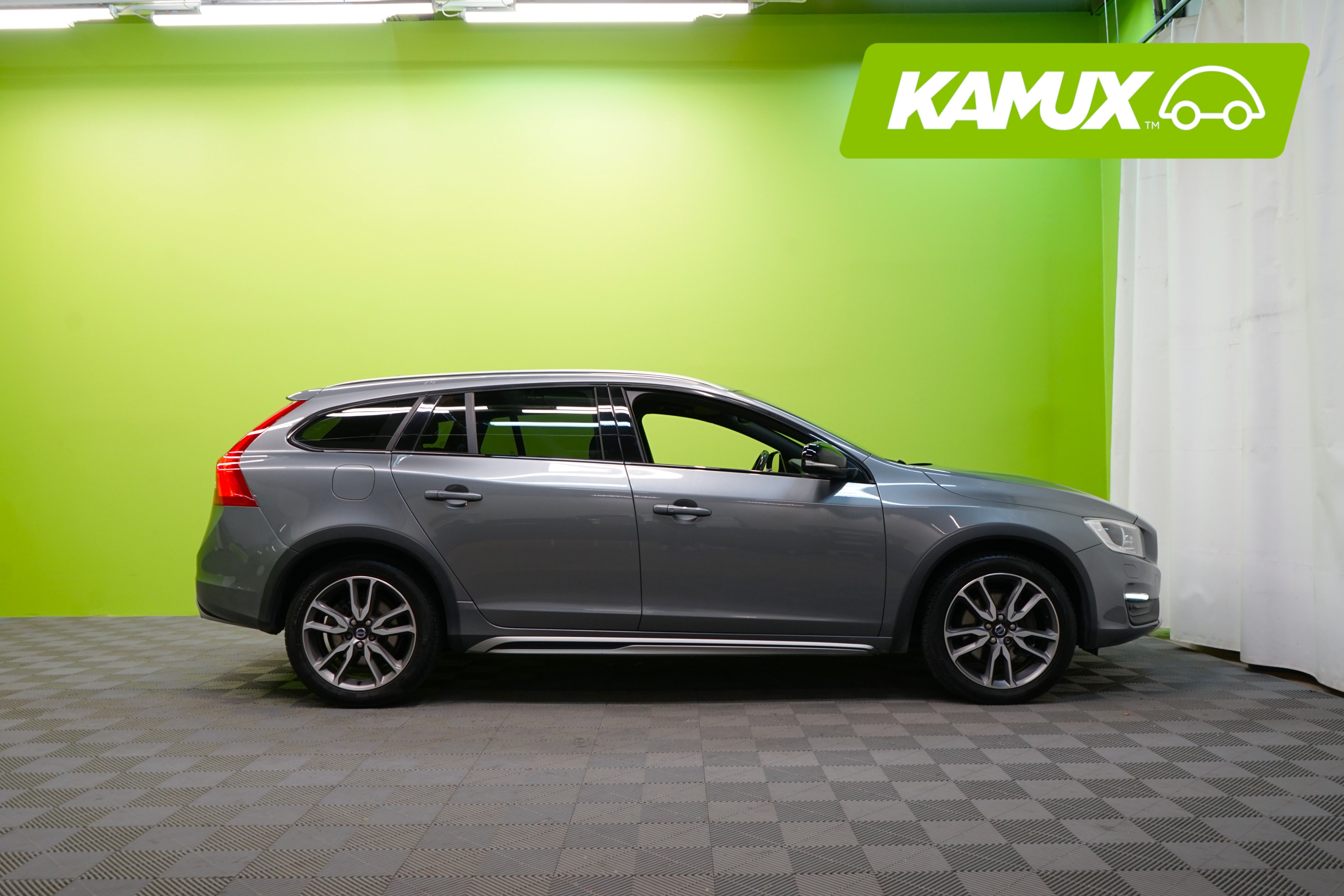 Volvo V60 Cross Country 2016, kuva 2/27