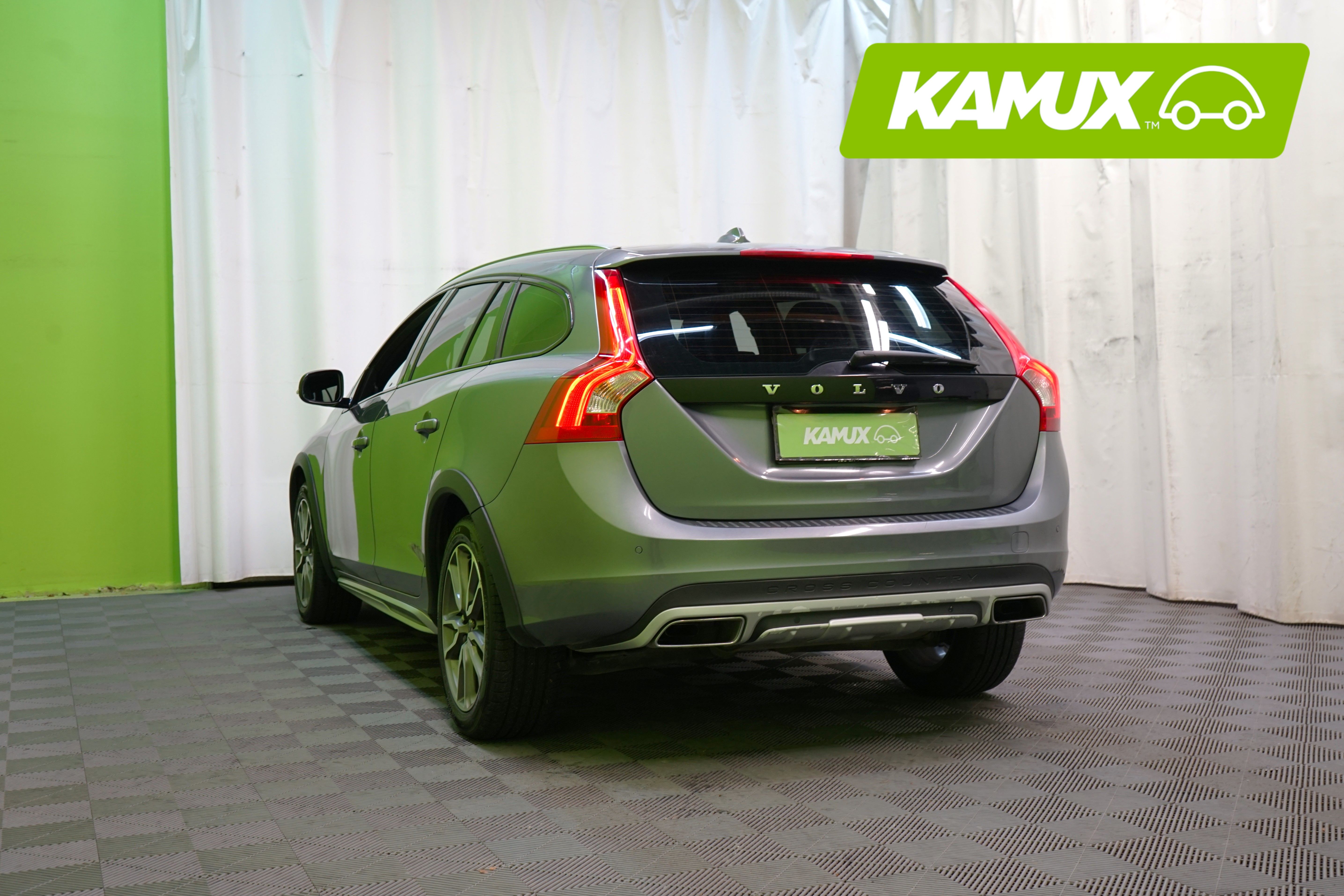 Volvo V60 Cross Country 2016, kuva 4/27