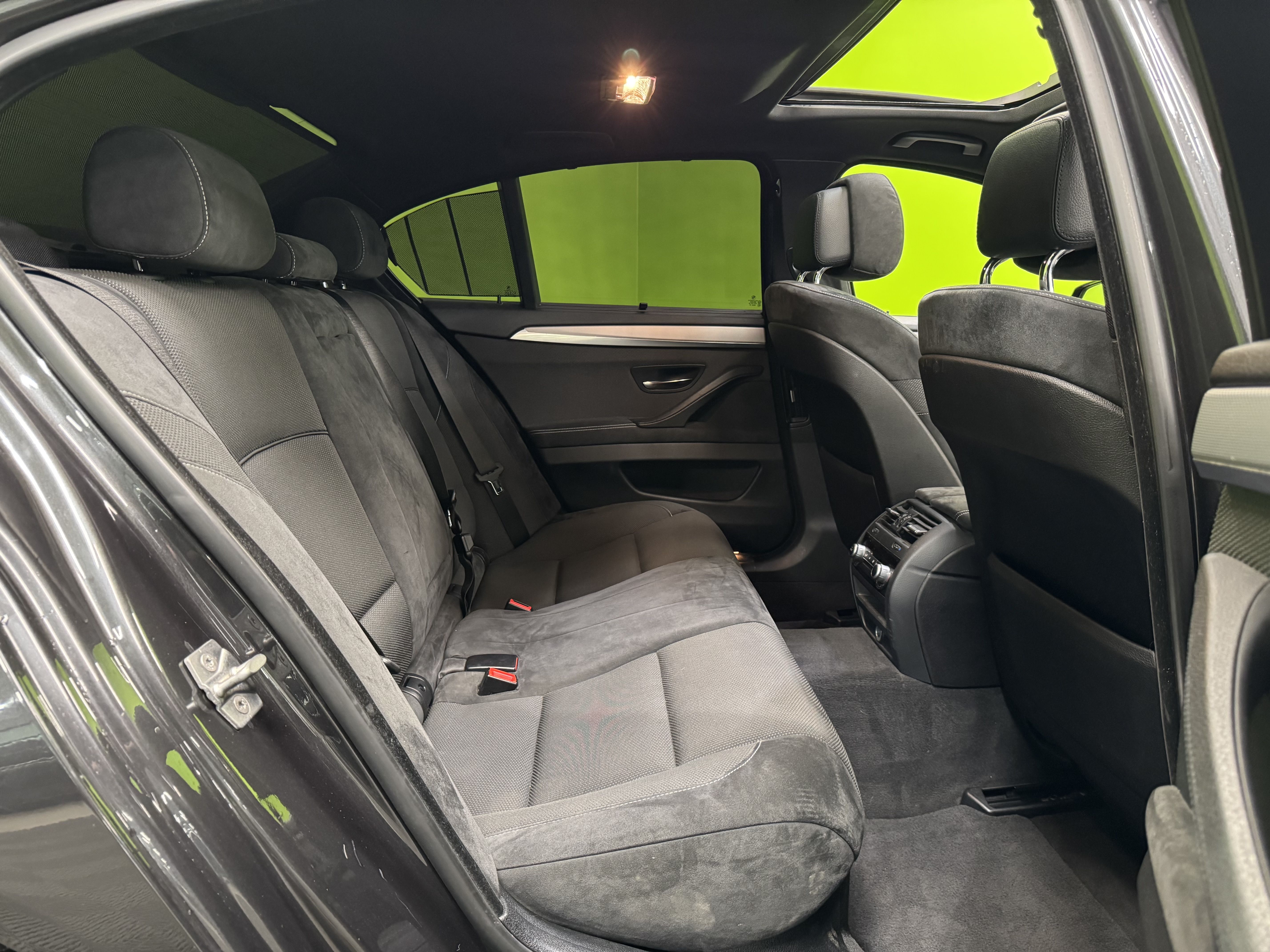 BMW 550 2011, kuva 7/29