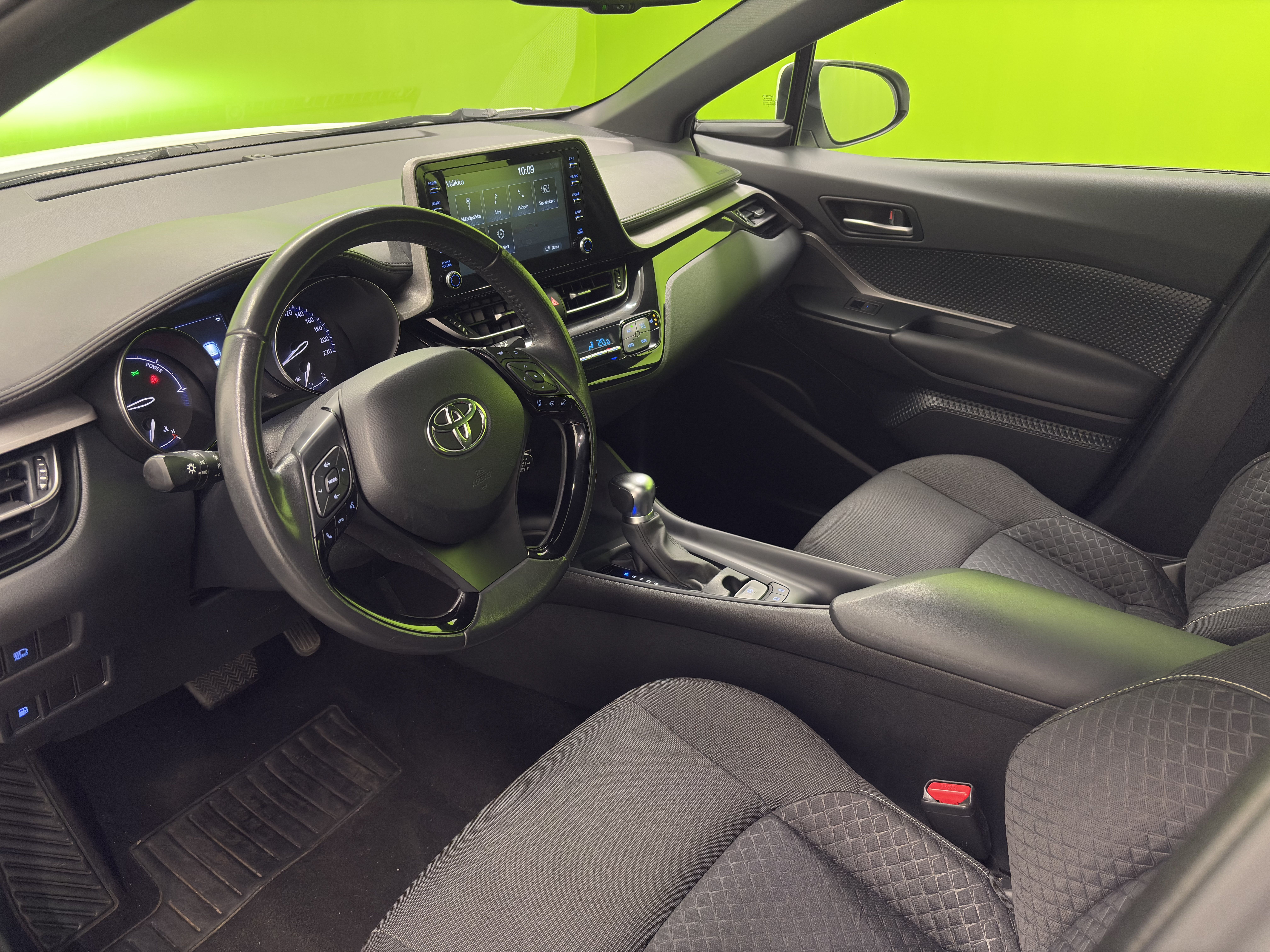 Toyota C-HR 1,8 Hybrid Active Edition 2021, kuva 5/25