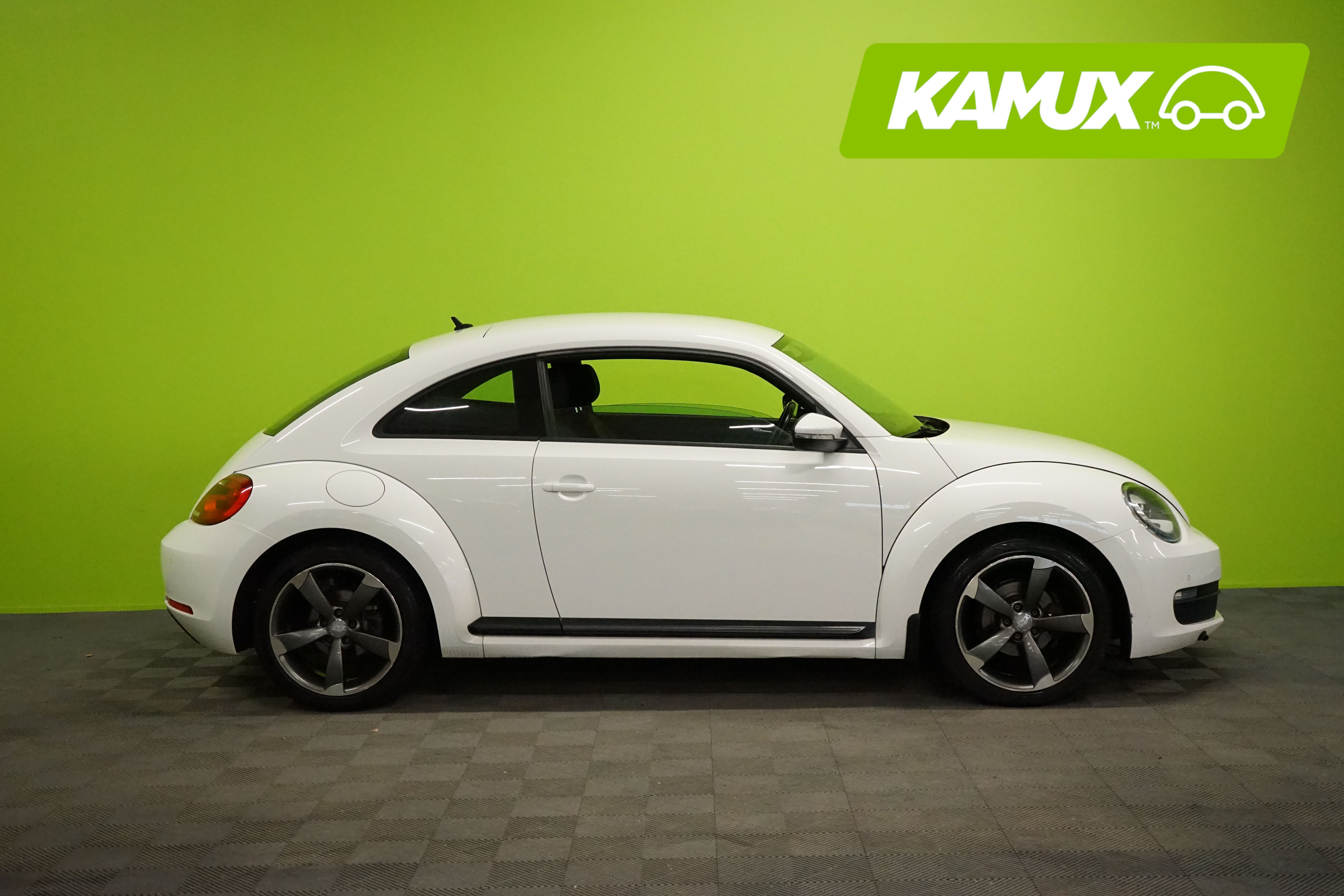 Volkswagen Beetle 1,2 TSI 77 kW (105 hv) 2012, photo 2/11