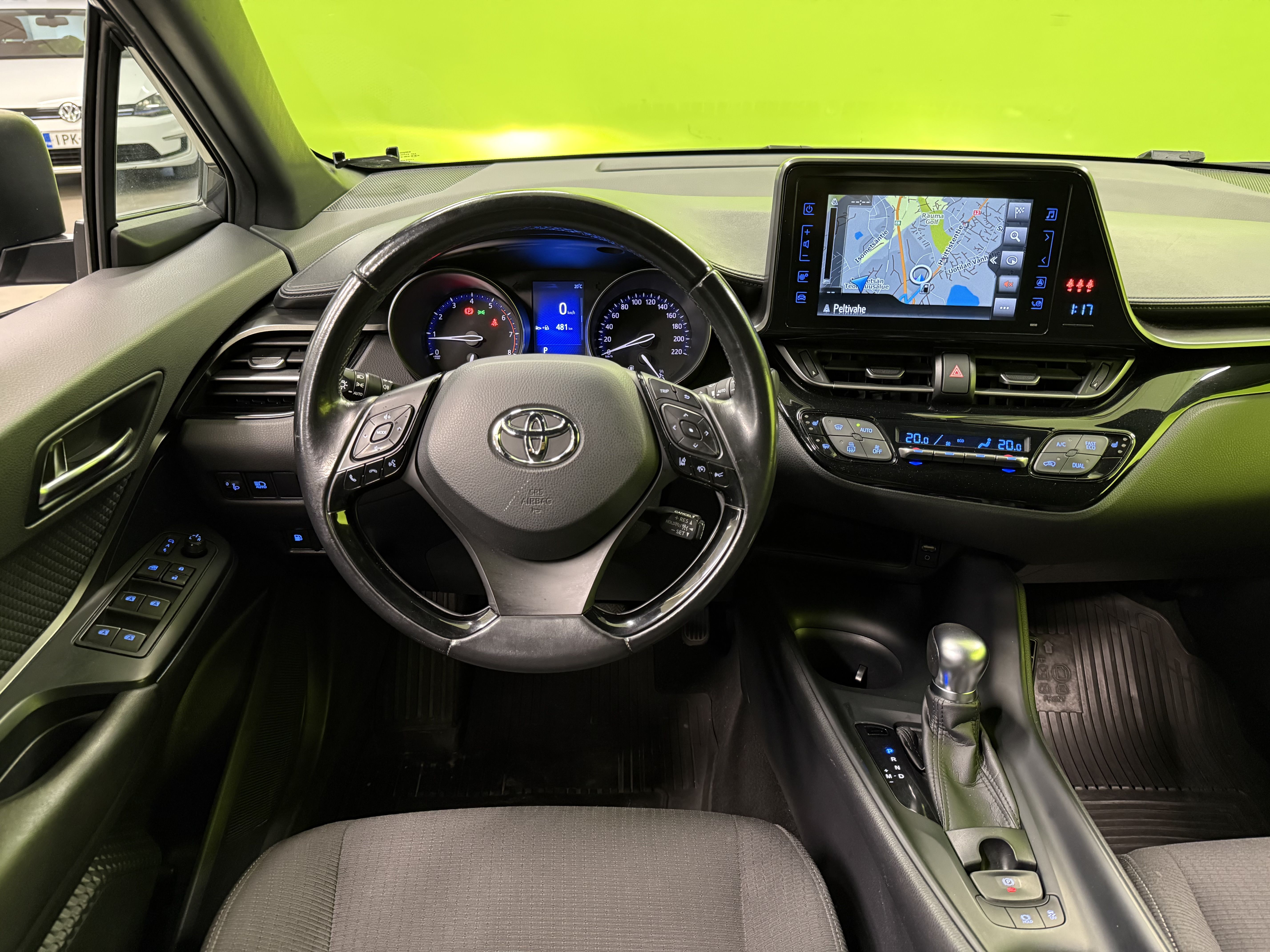 Toyota C-HR 2017, kuva 7/23